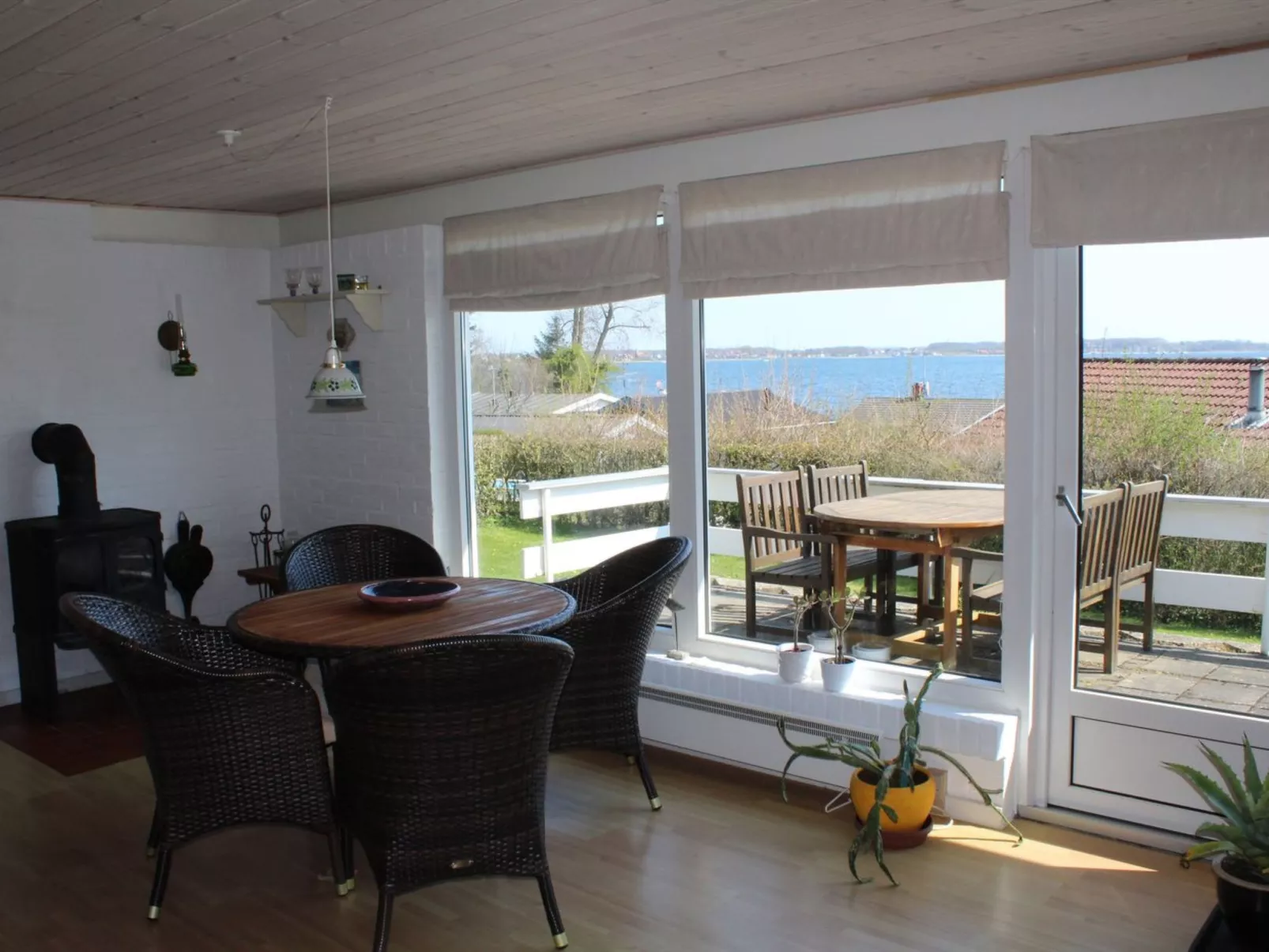 "Tekla" - 70m to the fjord-Inside