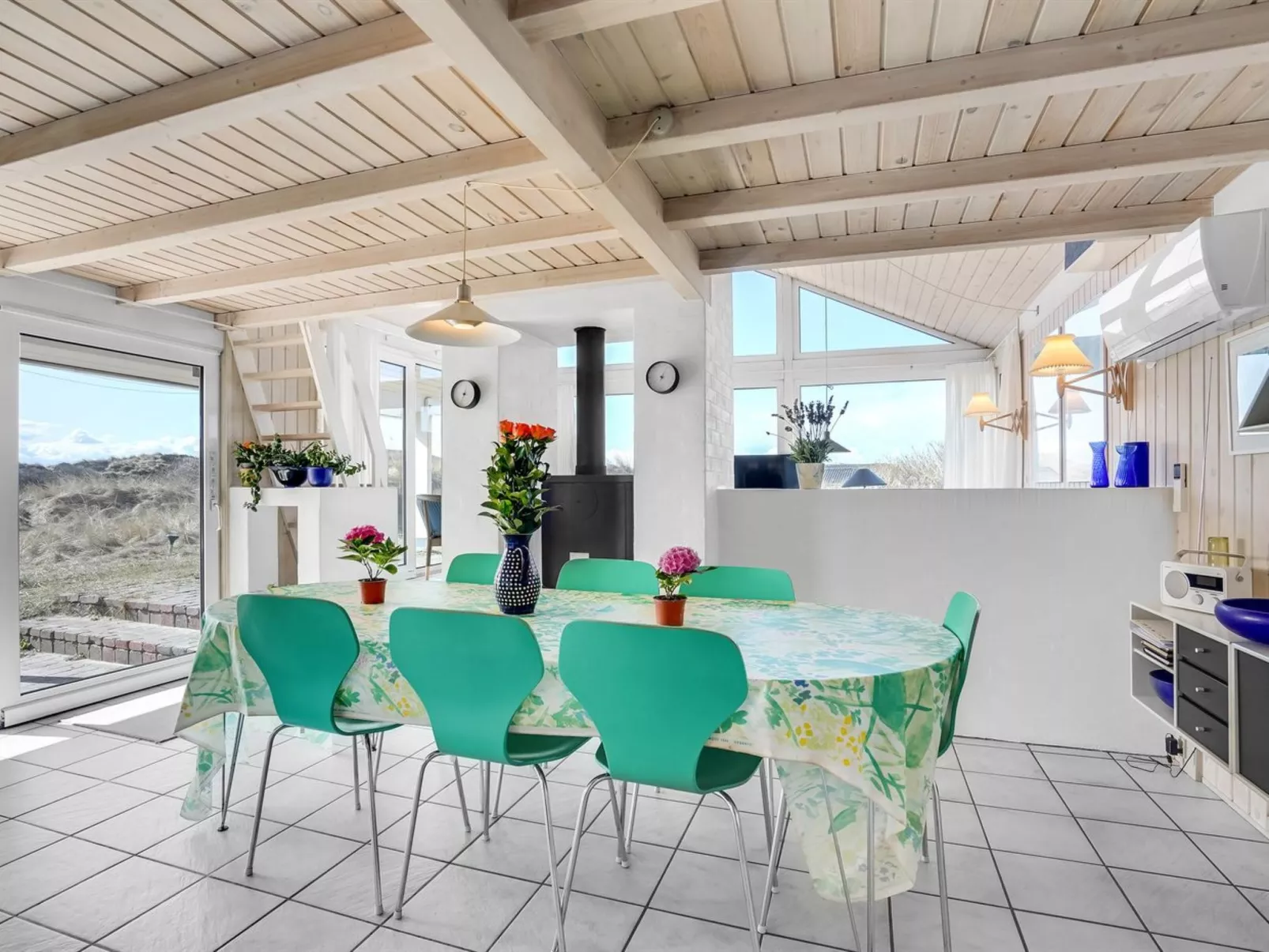 "Ritha" - 350m from the sea-Inside