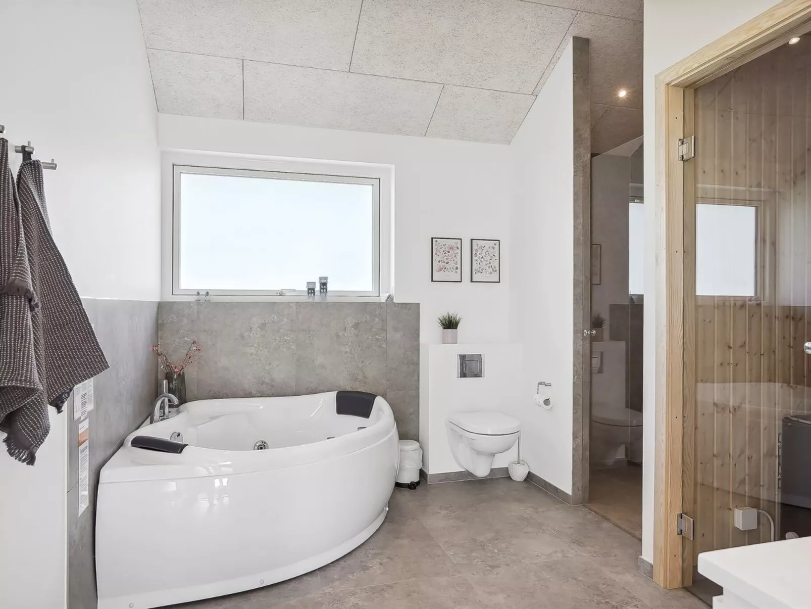 "Fredrika" - 1.5km from the sea-Inside