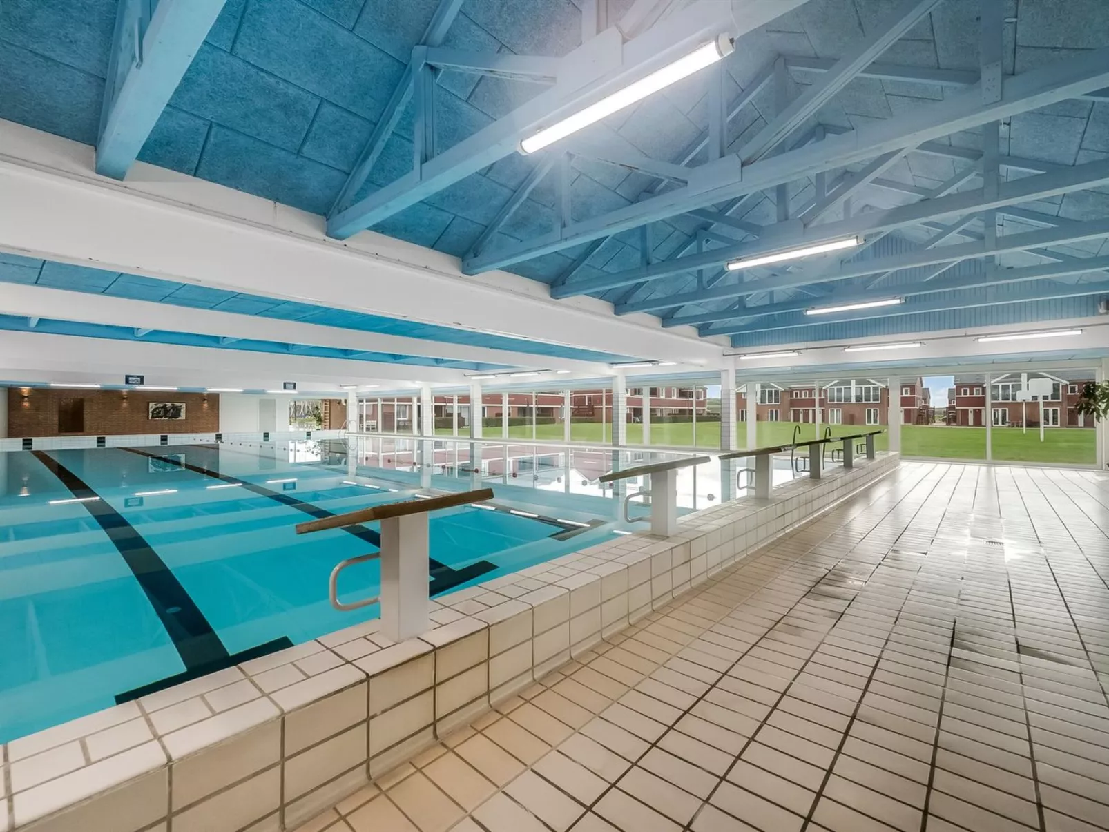 "Alvy" - 100m to the fjord-Outside