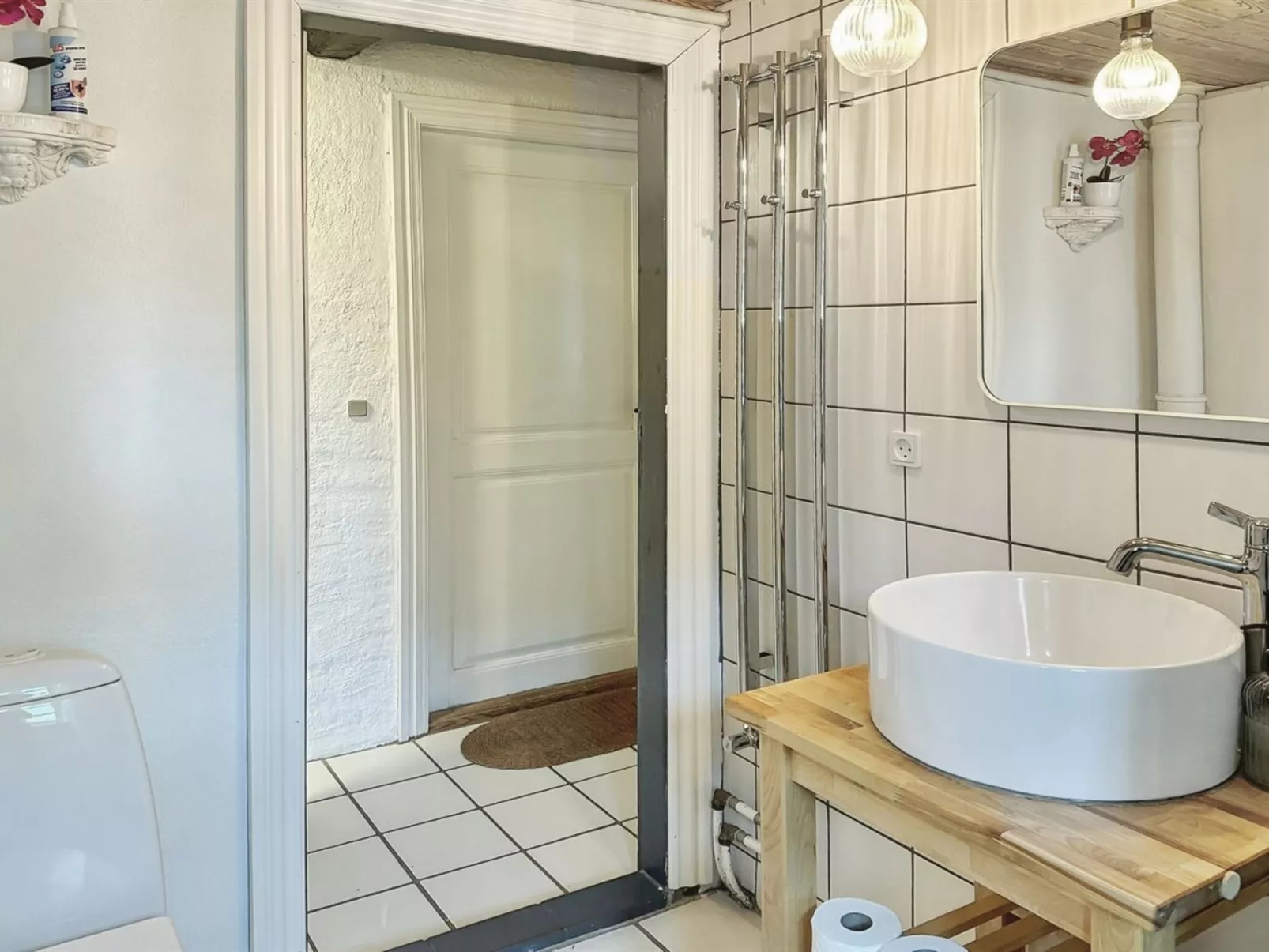 "Maelle" - 25km from the sea-Drinnen