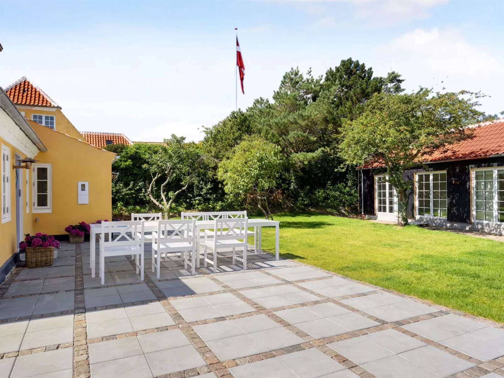 "Karmen" - 100m from the sea-Outside