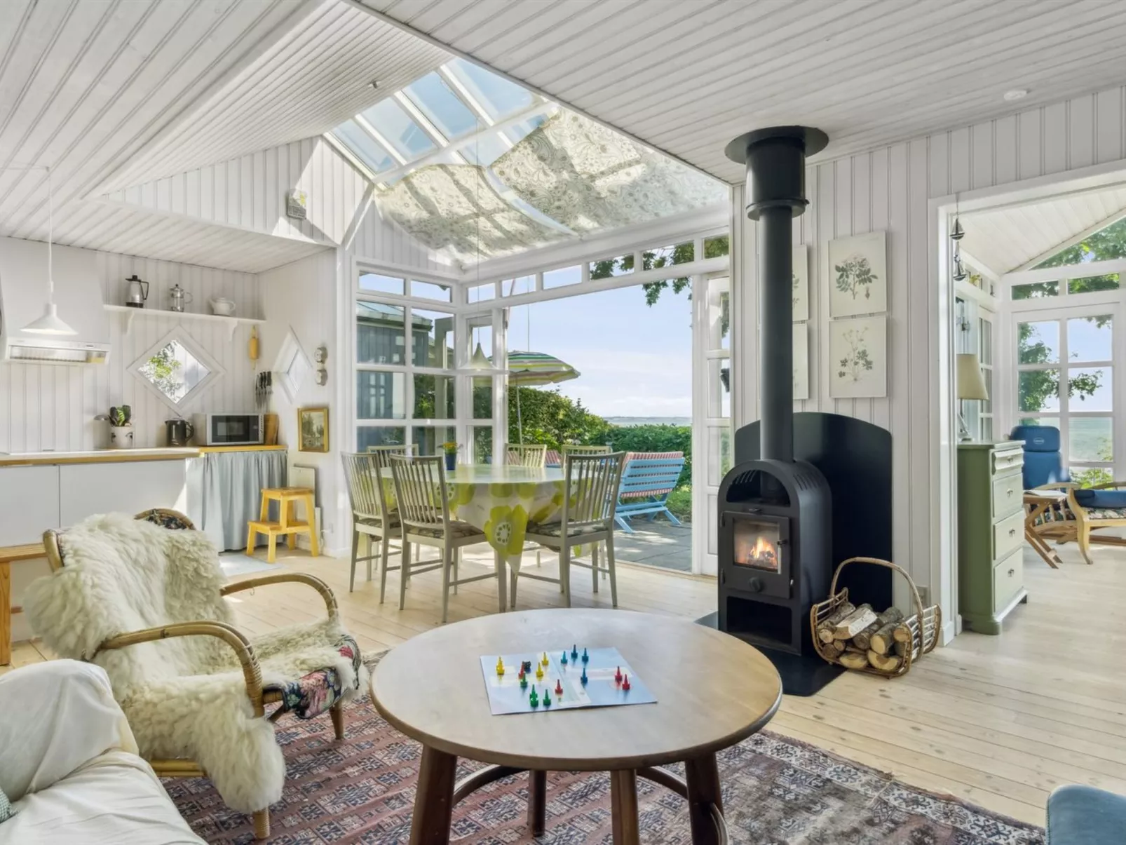 "Snari" - 10m from the sea-Drinnen