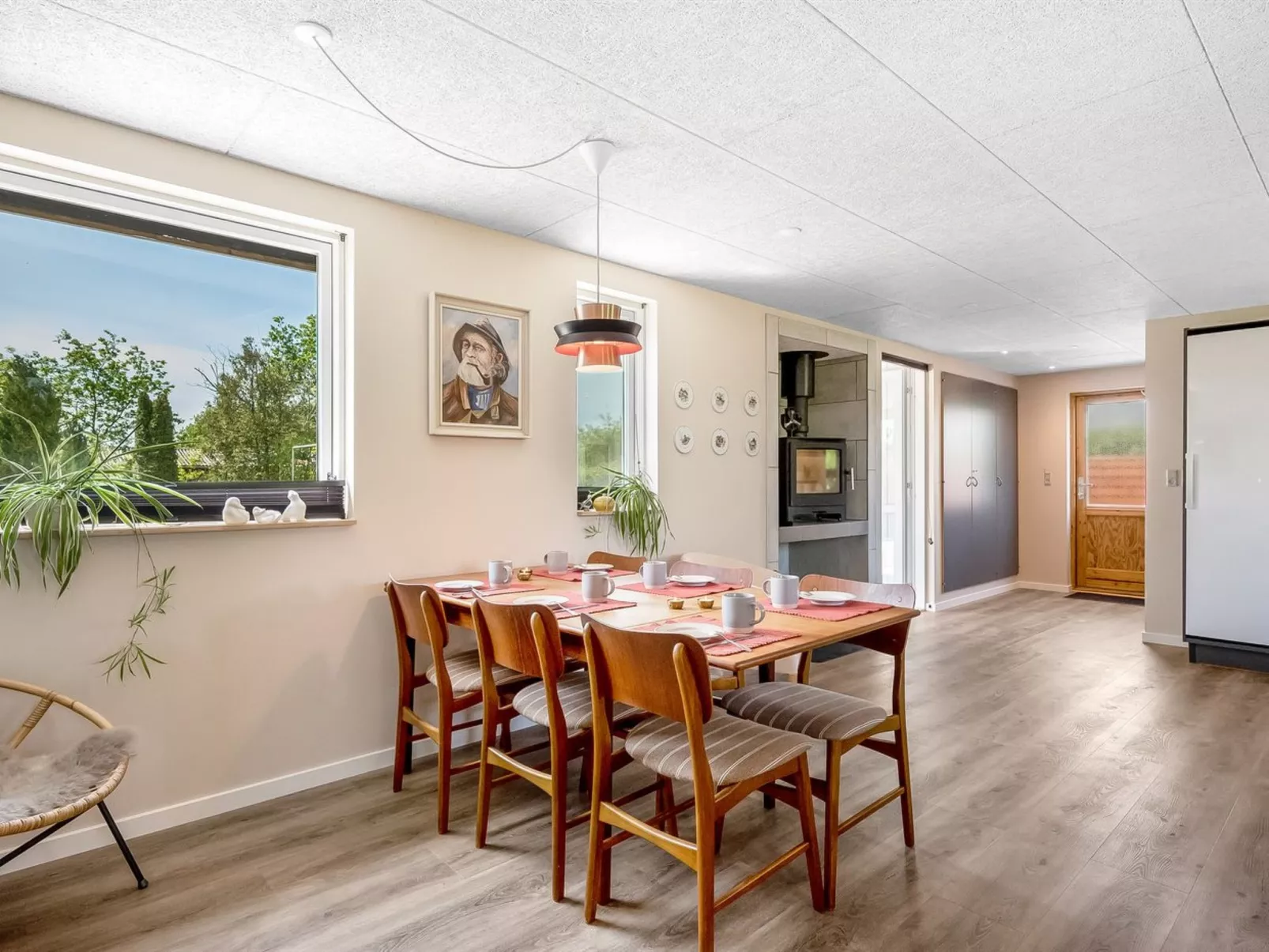 "Eira" - 350m to the fjord-Inside