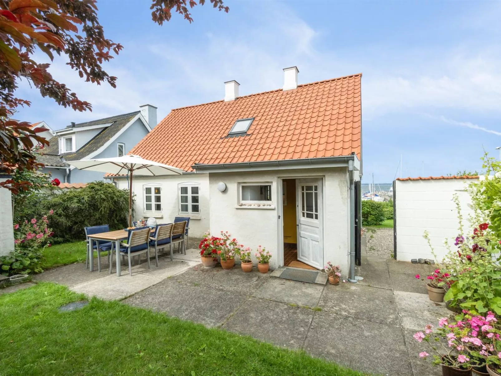 "Merete" - 50m from the sea-Outside