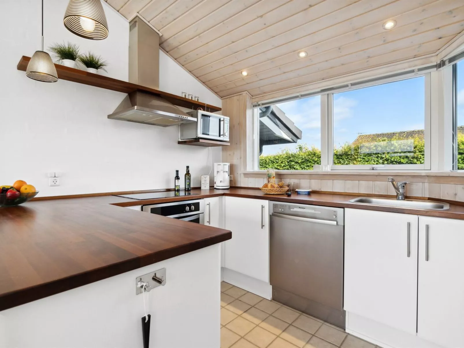 "Miriam" - 400m from the sea-Inside