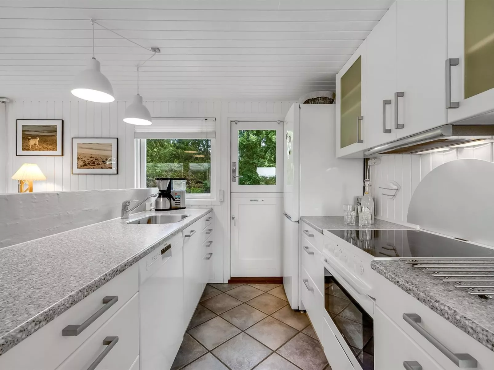 "Waghn" - 800m to the fjord-Dedans