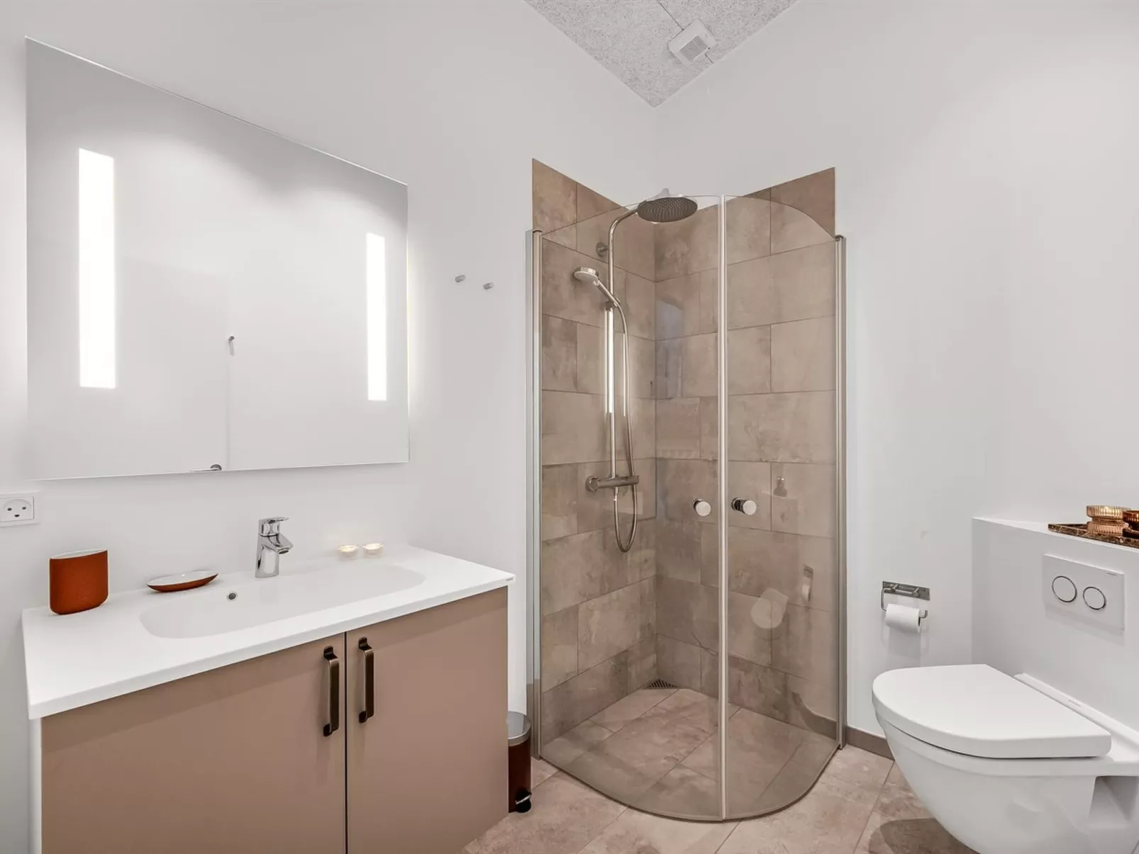 "Waldar" -  from the sea-Inside