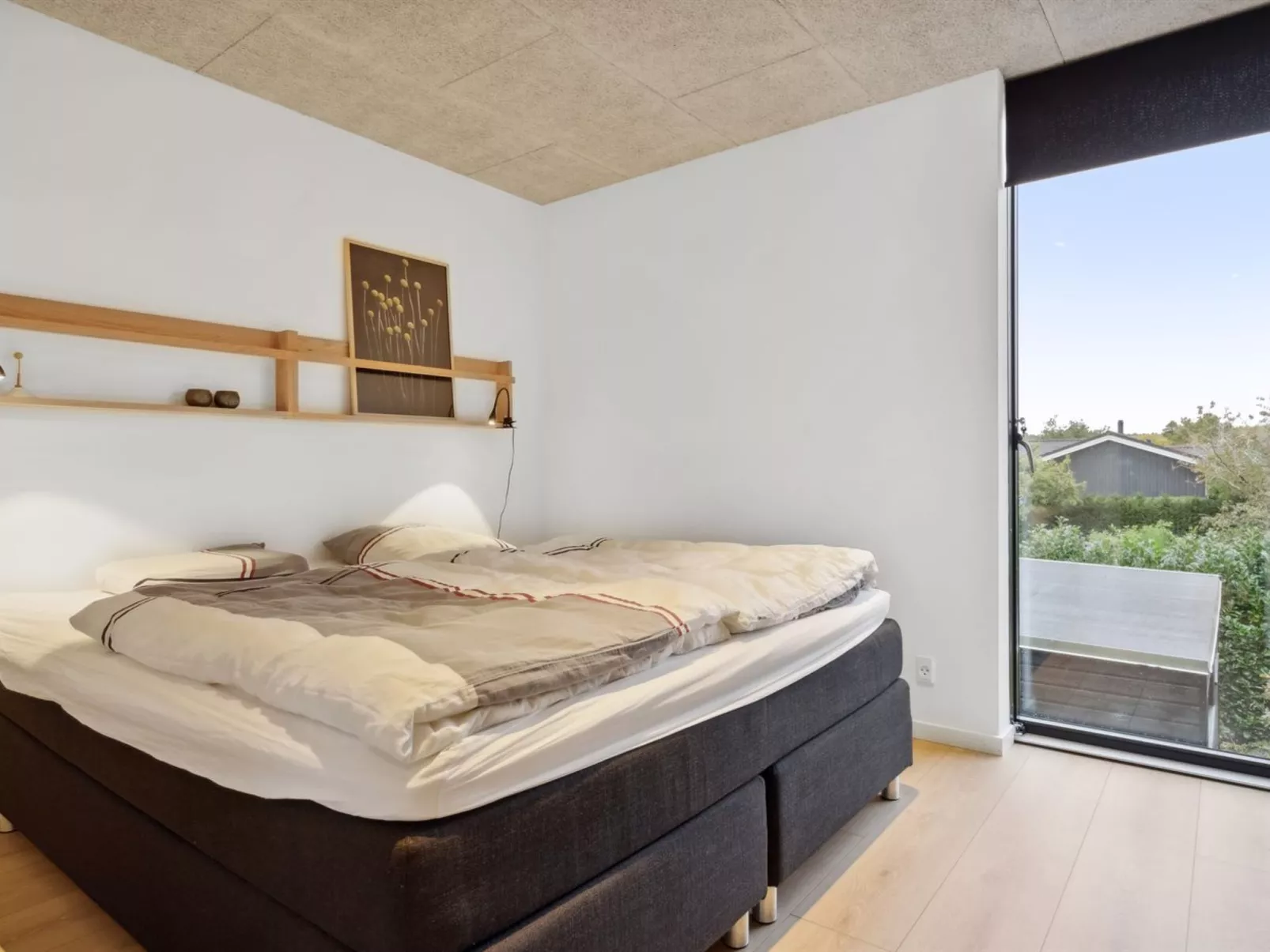 "Iarund" - 600m from the sea-Inside