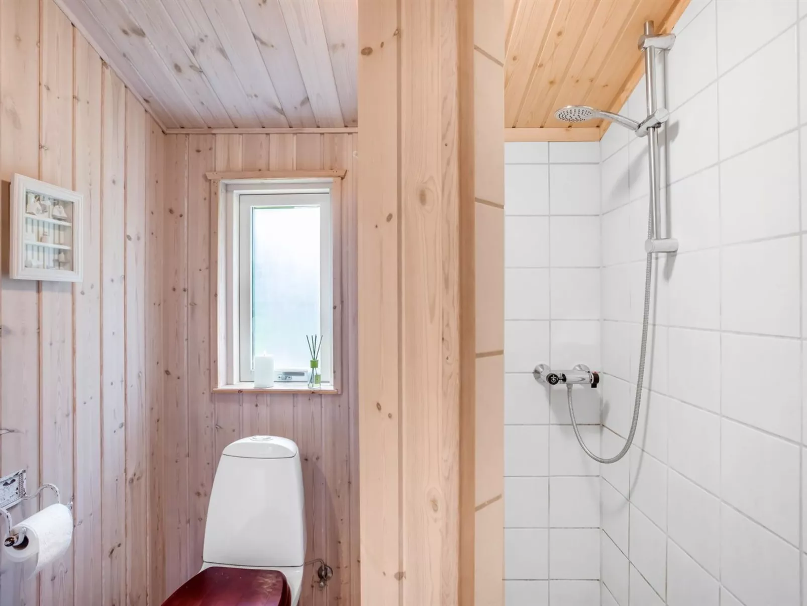 "Thrineke" - 600m from the sea-Inside