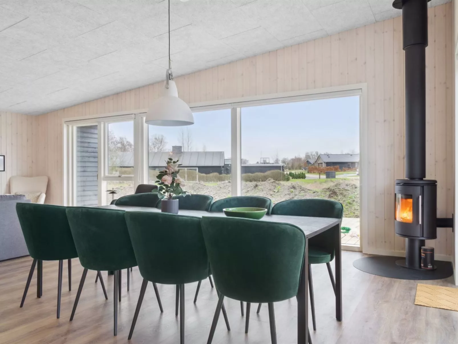 "Harrieth" - 300m from the sea-Inside