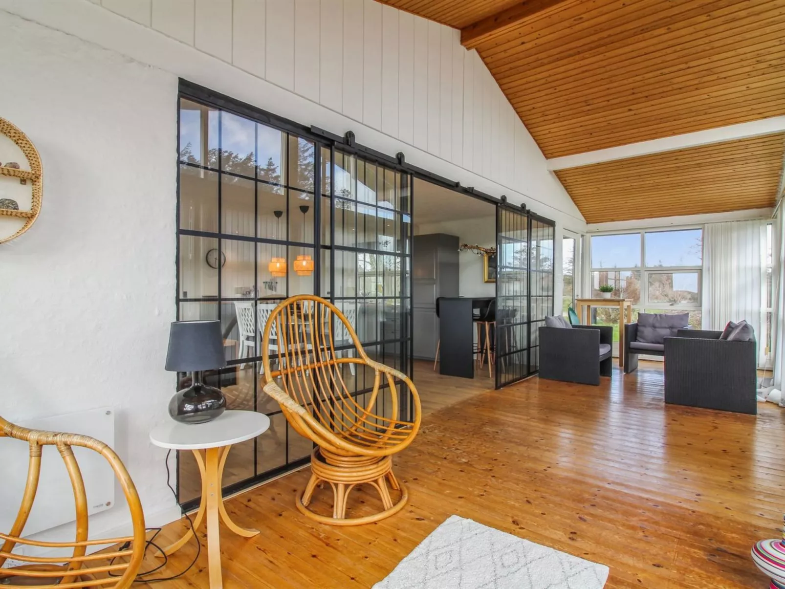 "Skyler" - 400m from the sea-Dedans