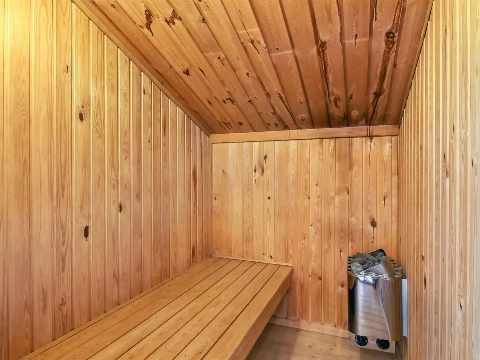 "Amelia" - 350m from the sea-Inside