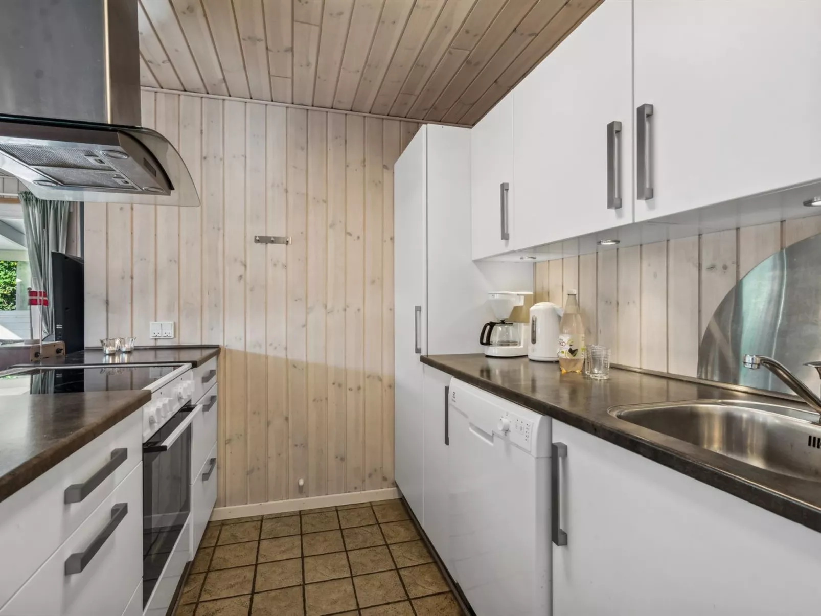 "Viljo" - 30km from the sea-Inside