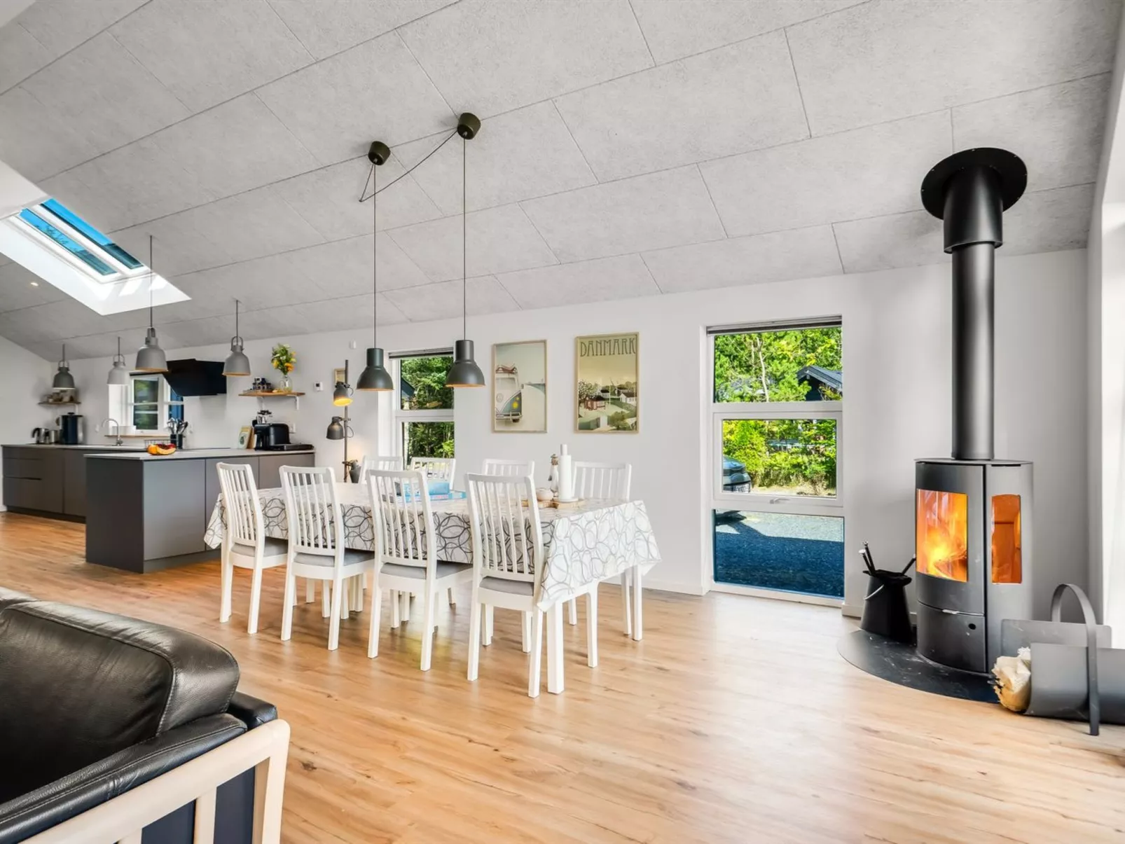 "Roska" - 1.3km from the sea-Inside