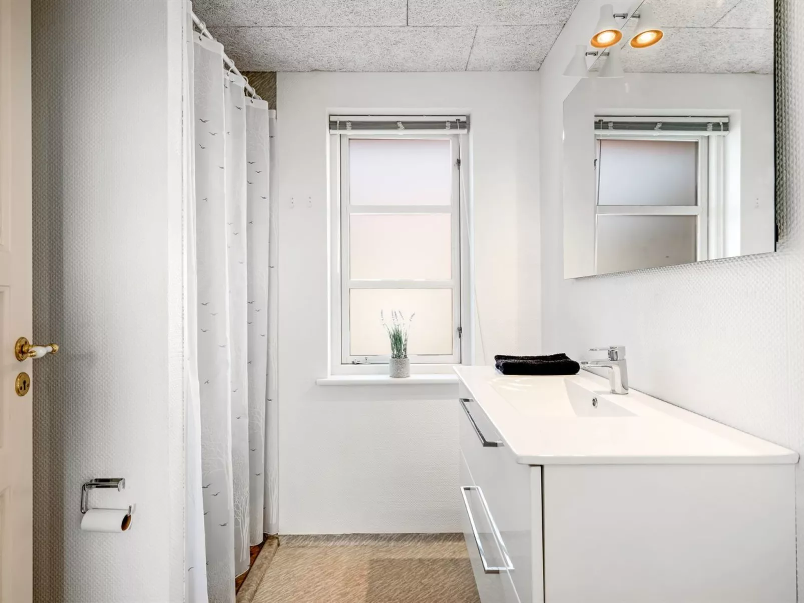 "Torhild" - 700m from the sea-Dedans