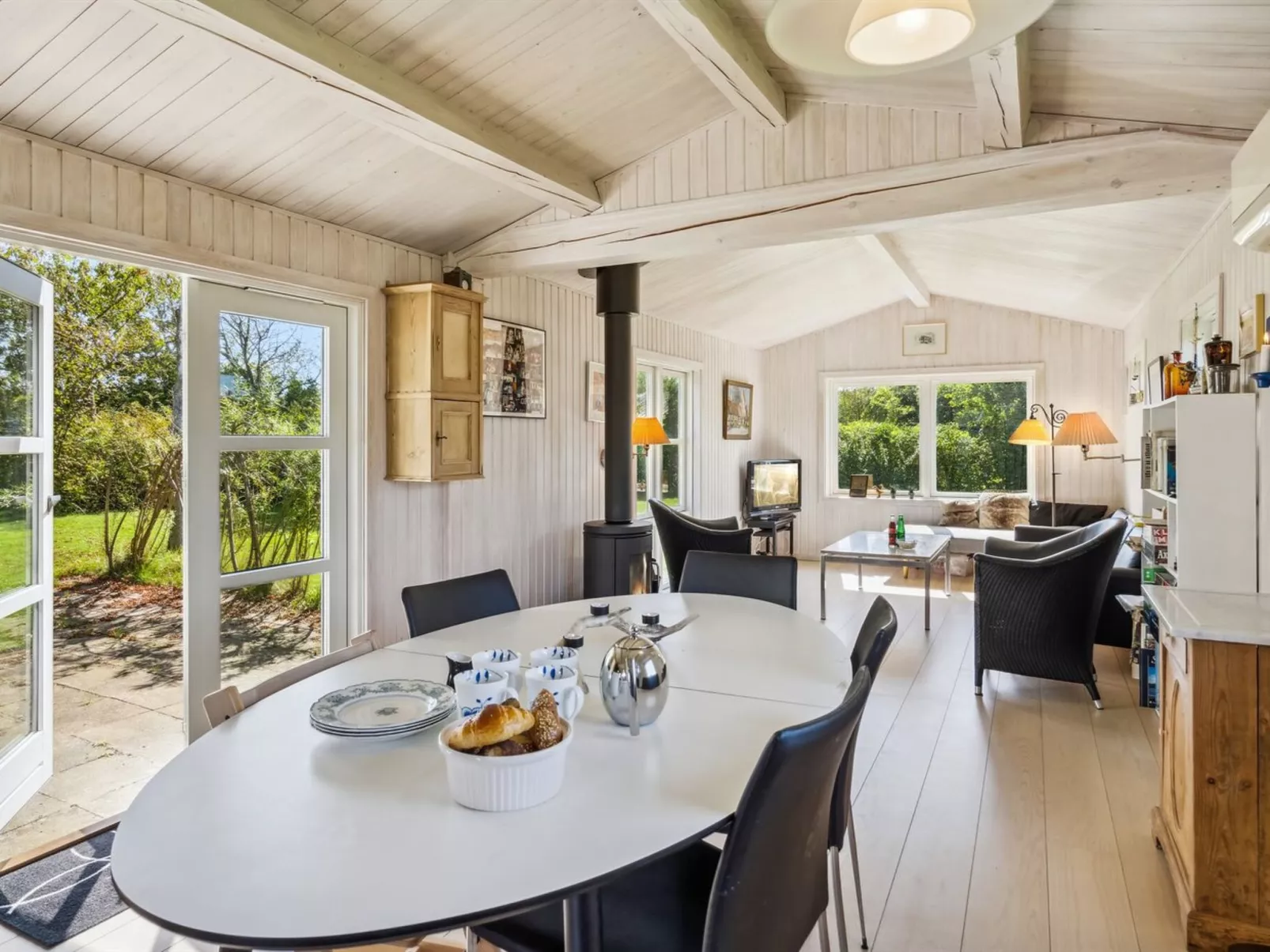 "Imma" -  from the sea-Dedans