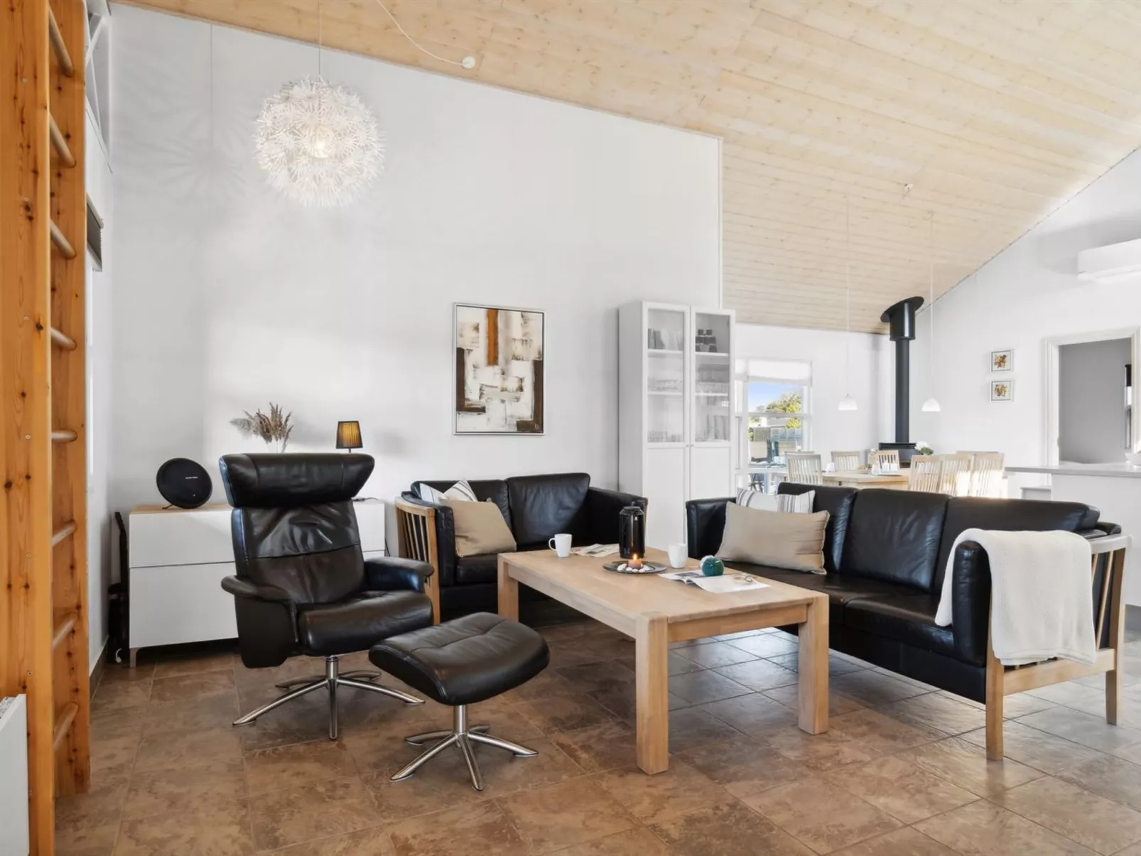 "Elmo" - 800m from the sea-Dedans