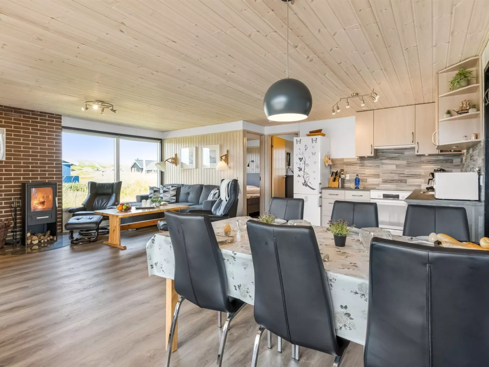 "Signhild" -  from the sea-Inside