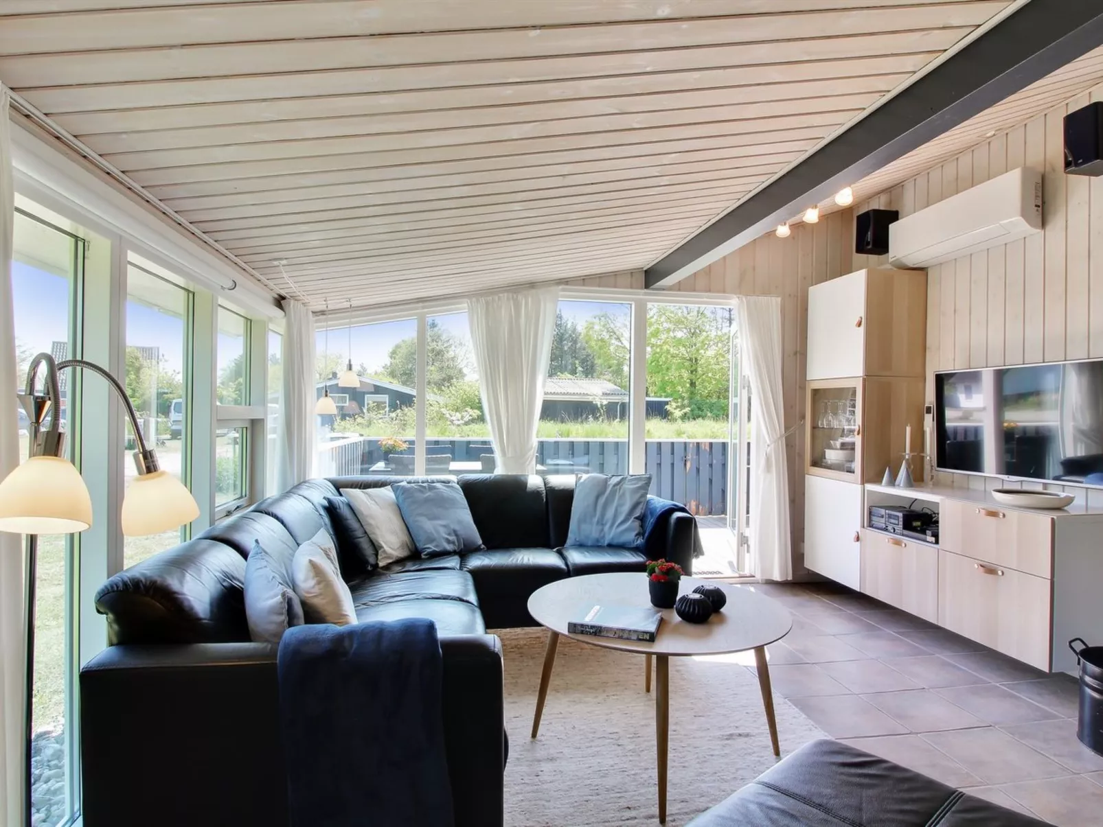 "Blia" - 575m from the sea-Inside