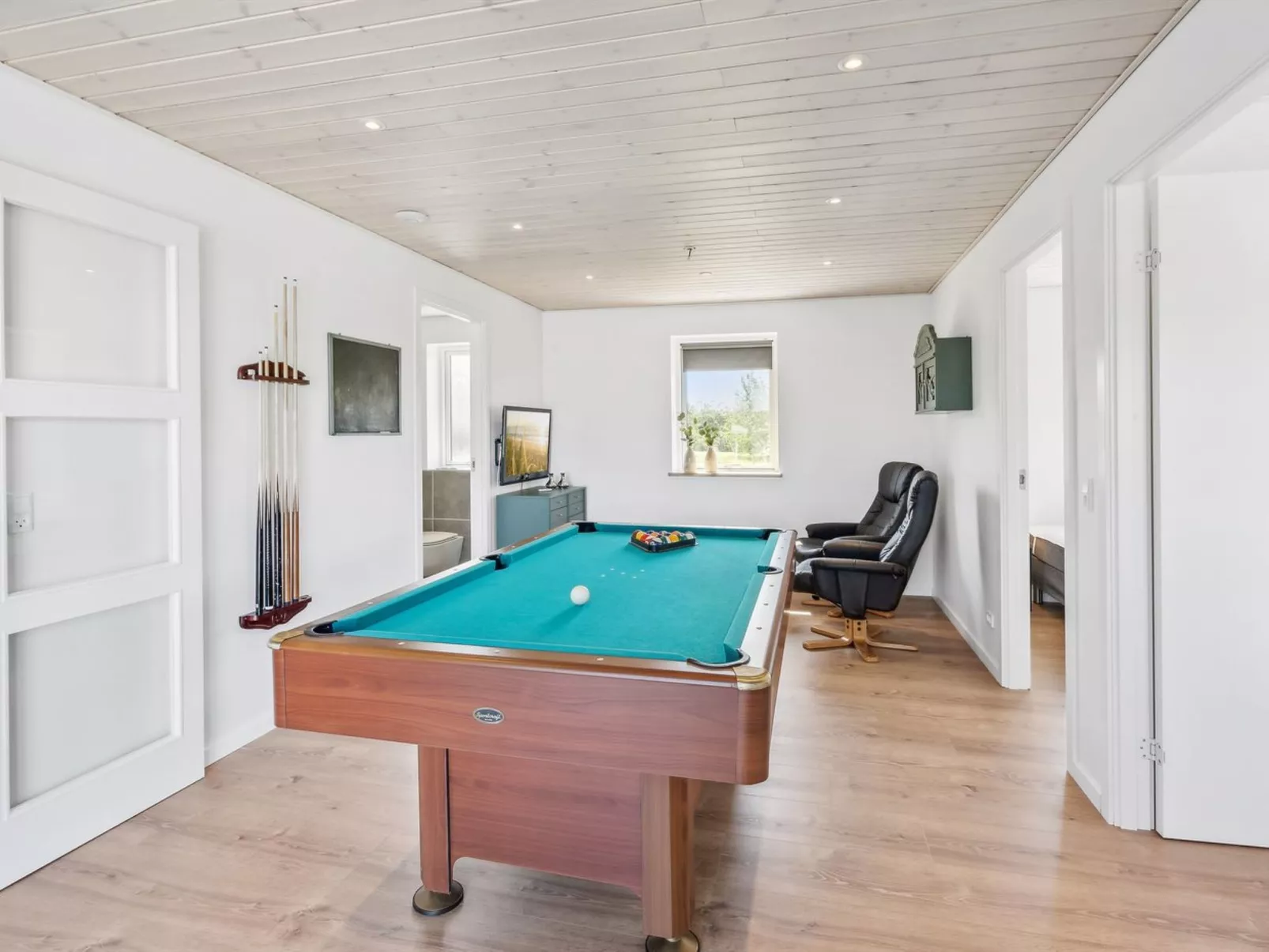 "Ika" - 450m from the sea-Inside