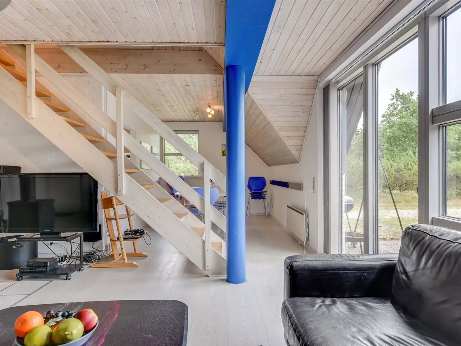 "Tabithe" - 2.2km from the sea-Inside