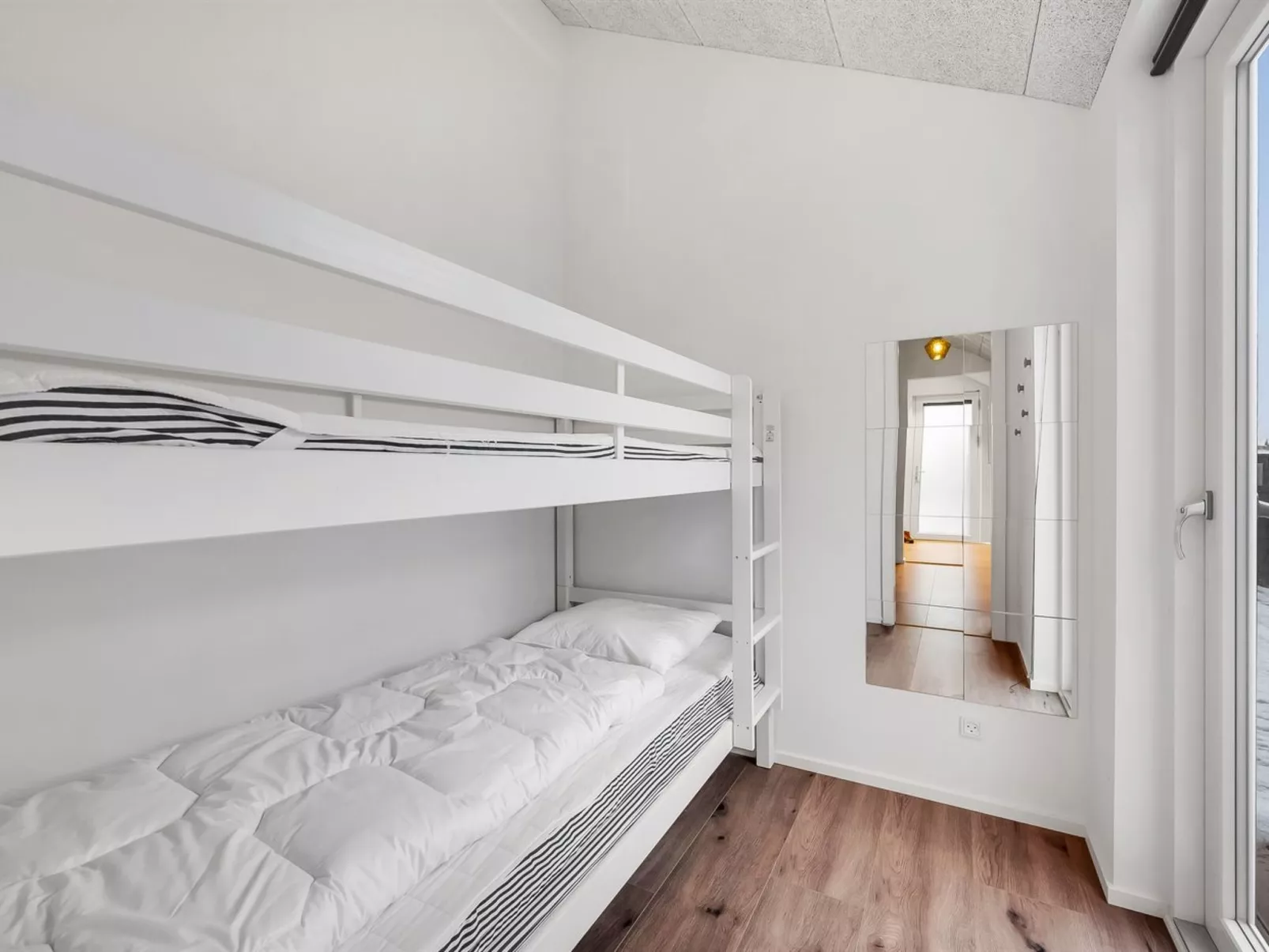 "Ivar" - 300m from the sea-Inside