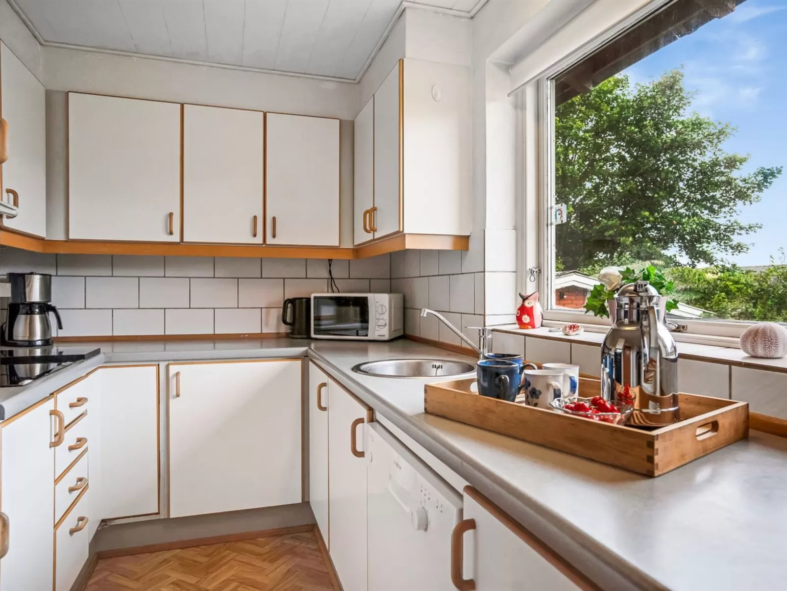 "Mats" - 5.3km from the sea-Inside