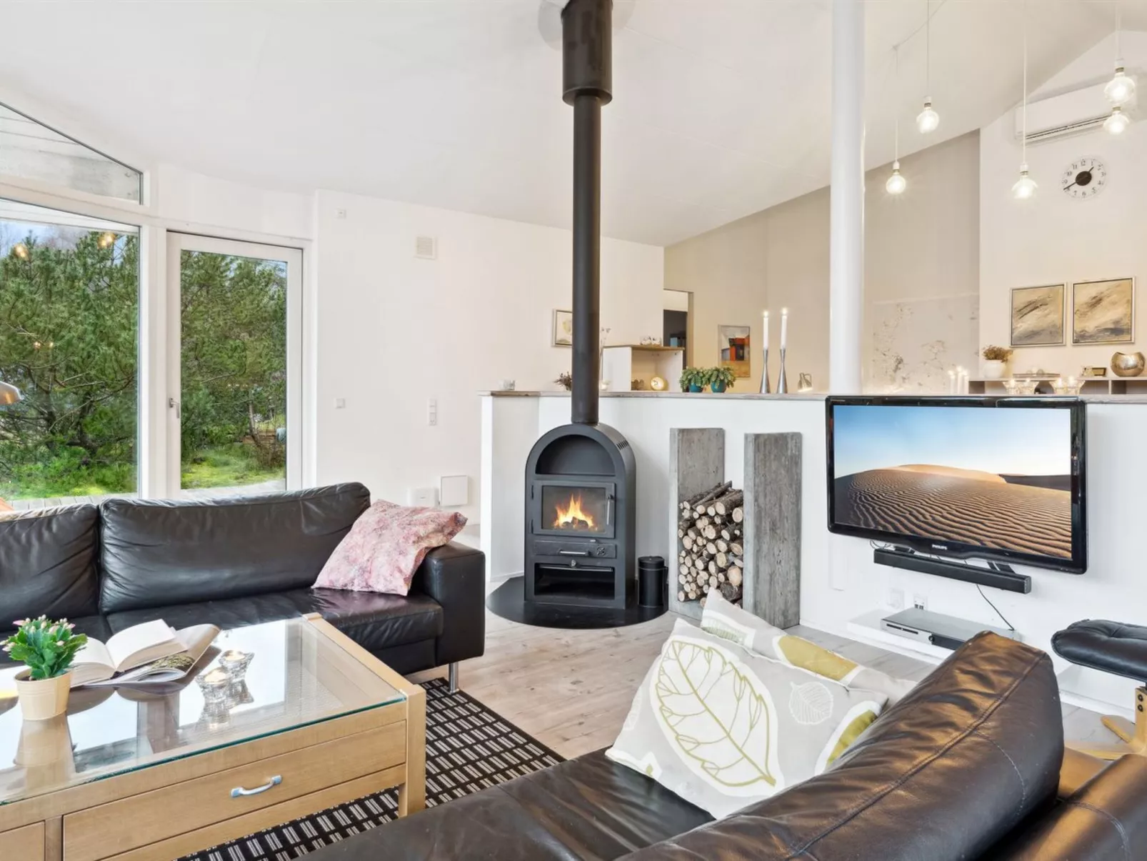 "Guri" - 600m to the fjord-Dedans