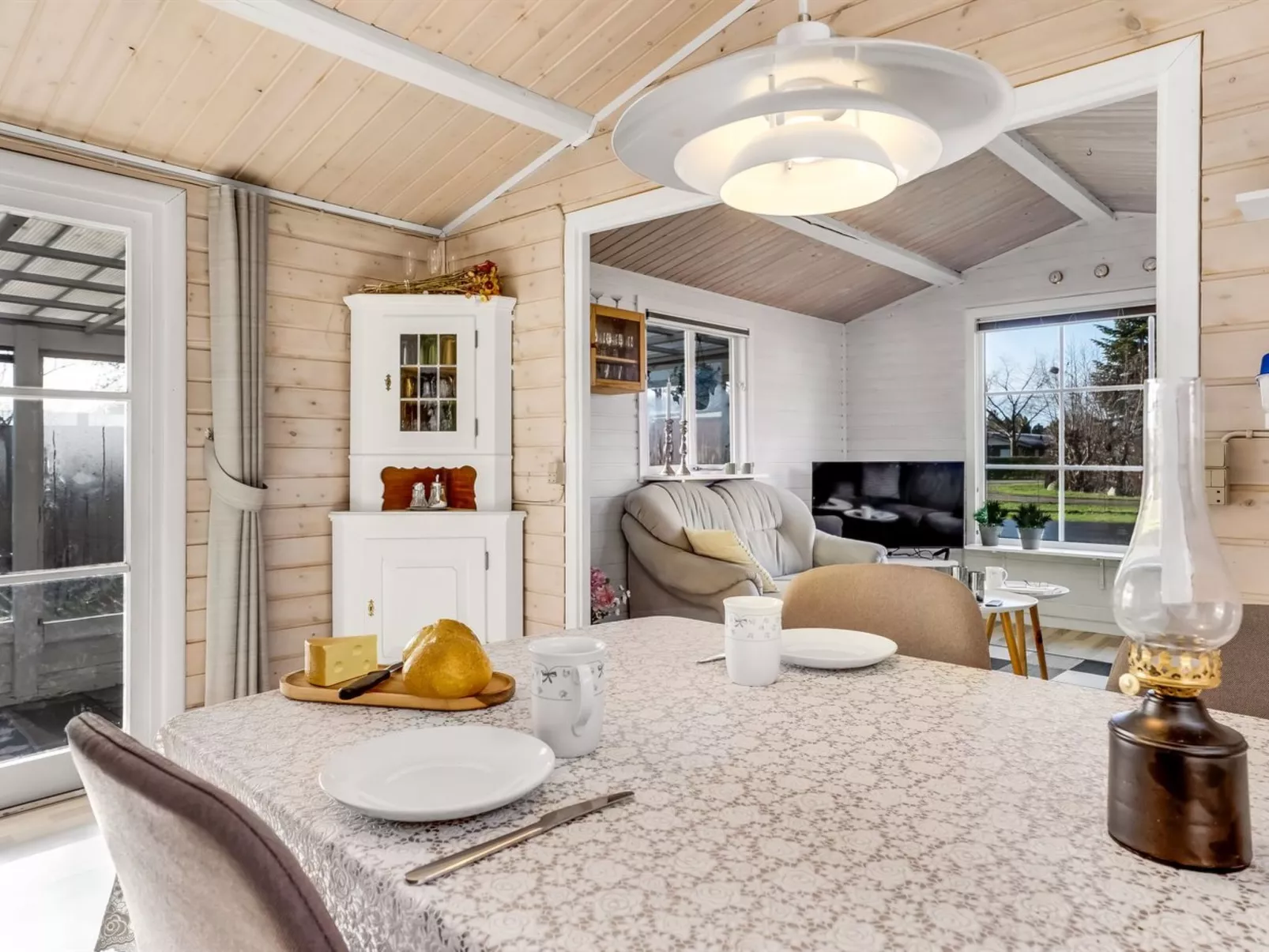 "Holte" - 750m from the sea-Drinnen