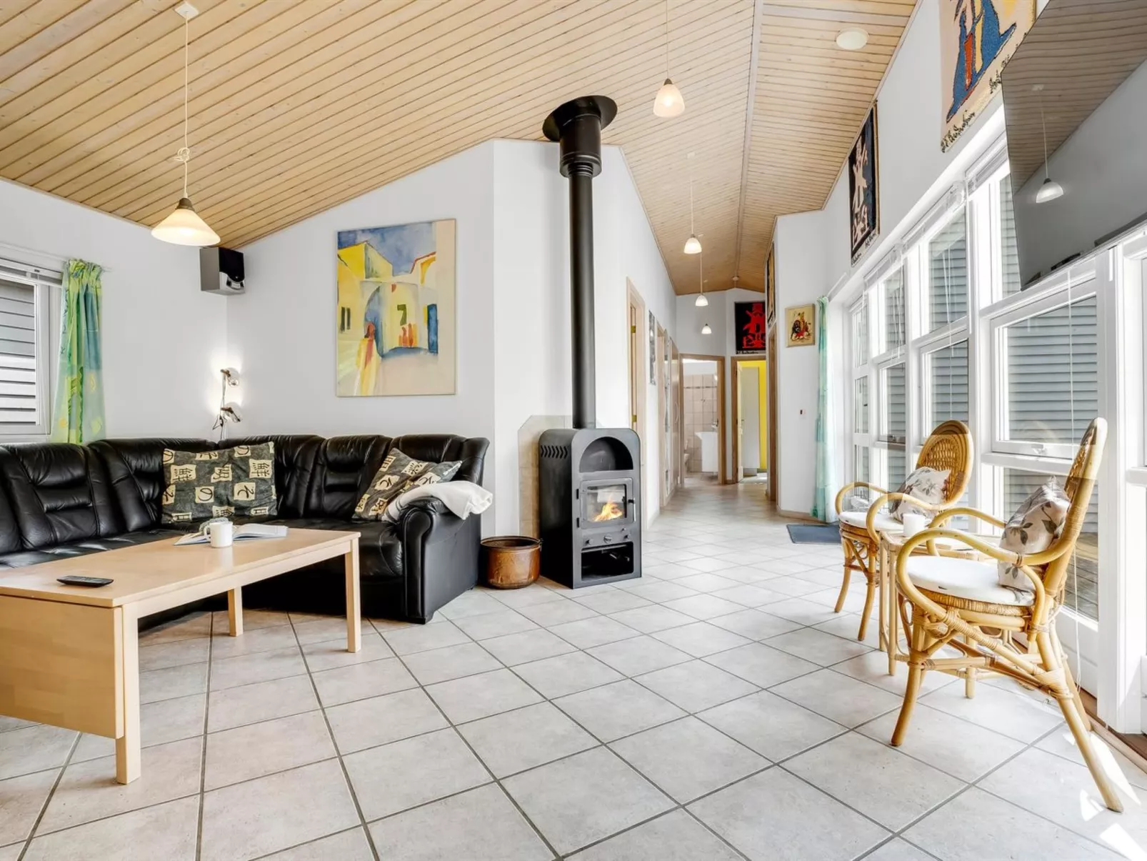 "Gravers" - 100m from the sea-Inside