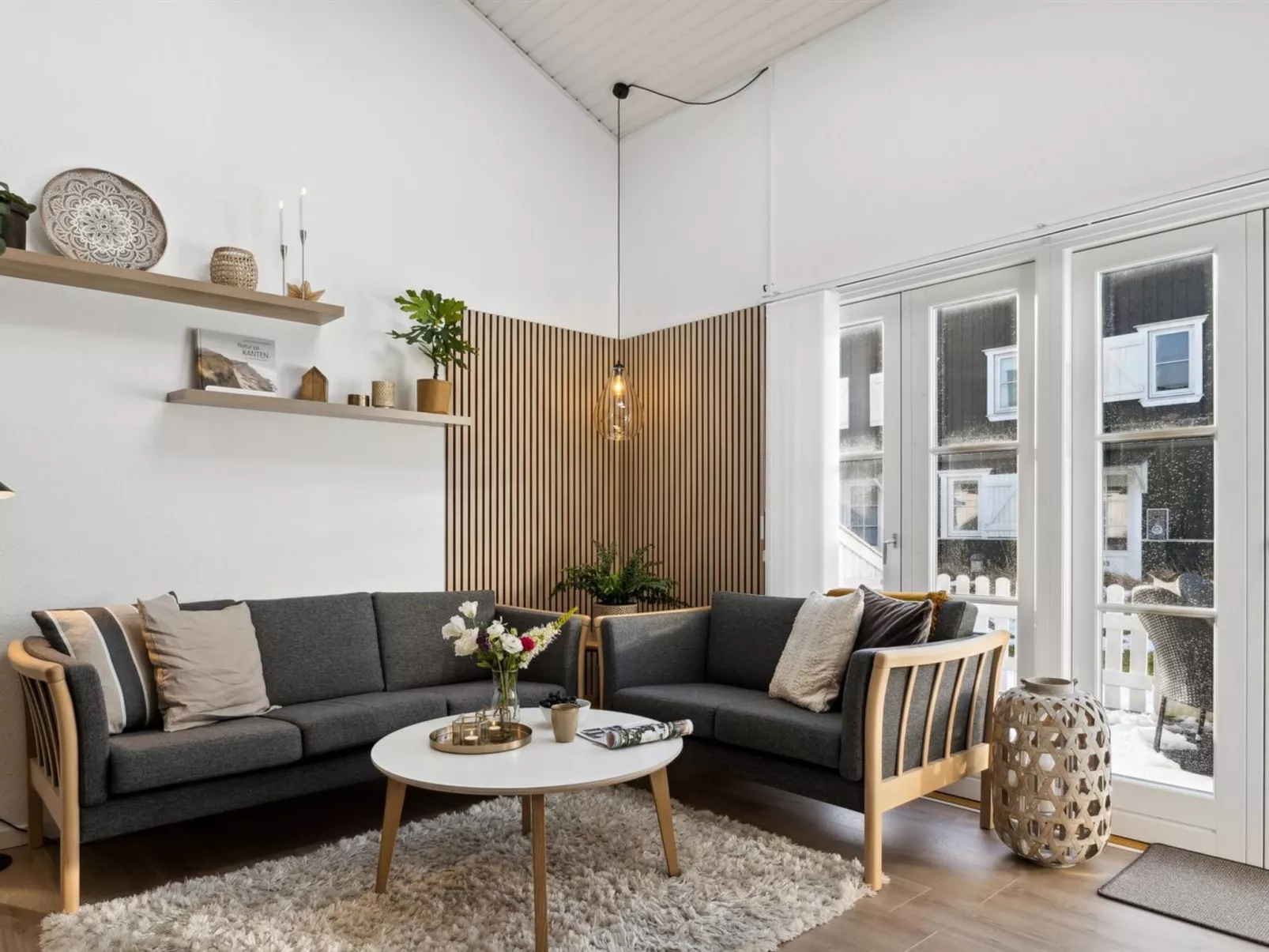 "Milly" - 150m to the fjord-Inside