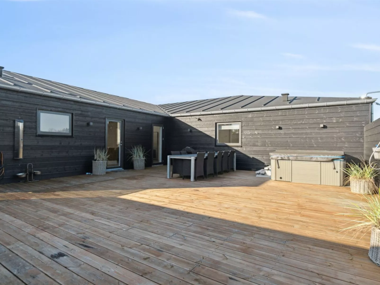 "Fridhild" - 1.5km from the sea-Draußen