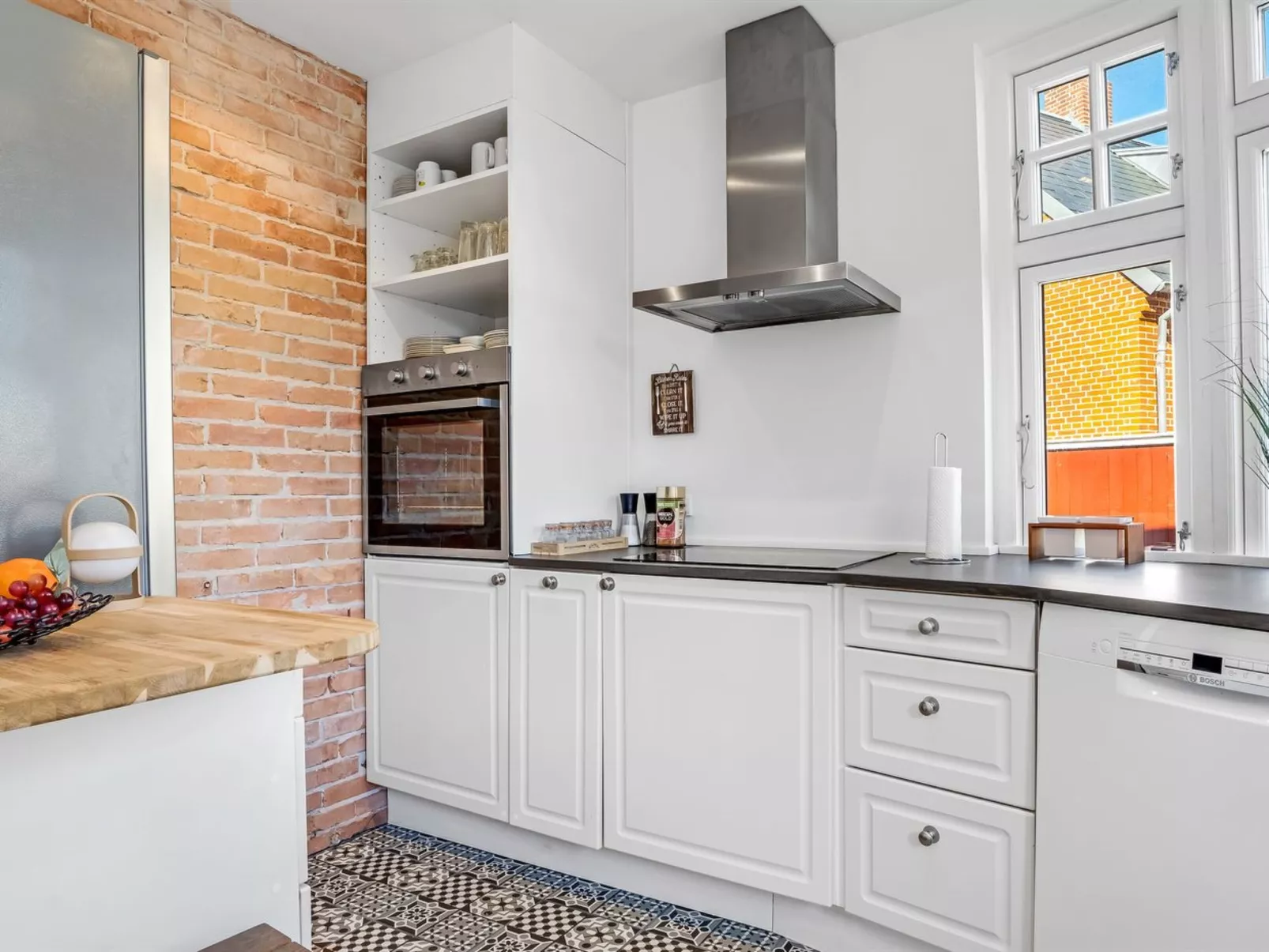 "Yorick" - 300m from the sea-Dedans