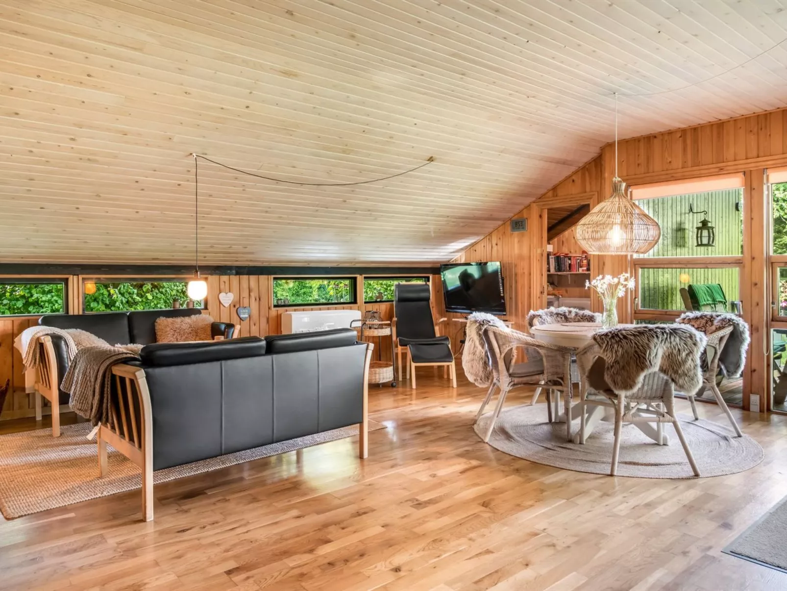 "Amela" - 30km from the sea-Drinnen