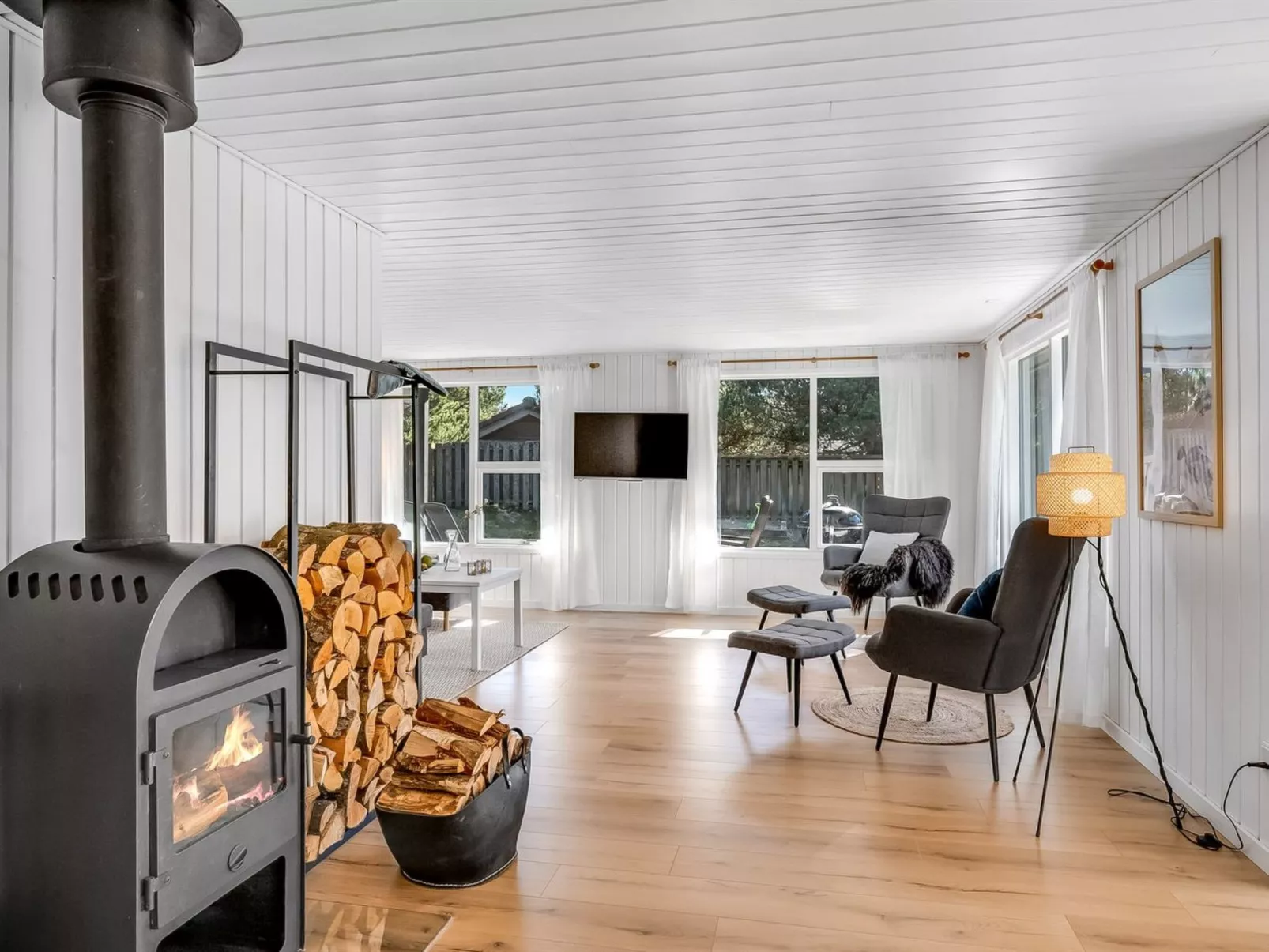 "Allen" - 1km from the sea-Inside