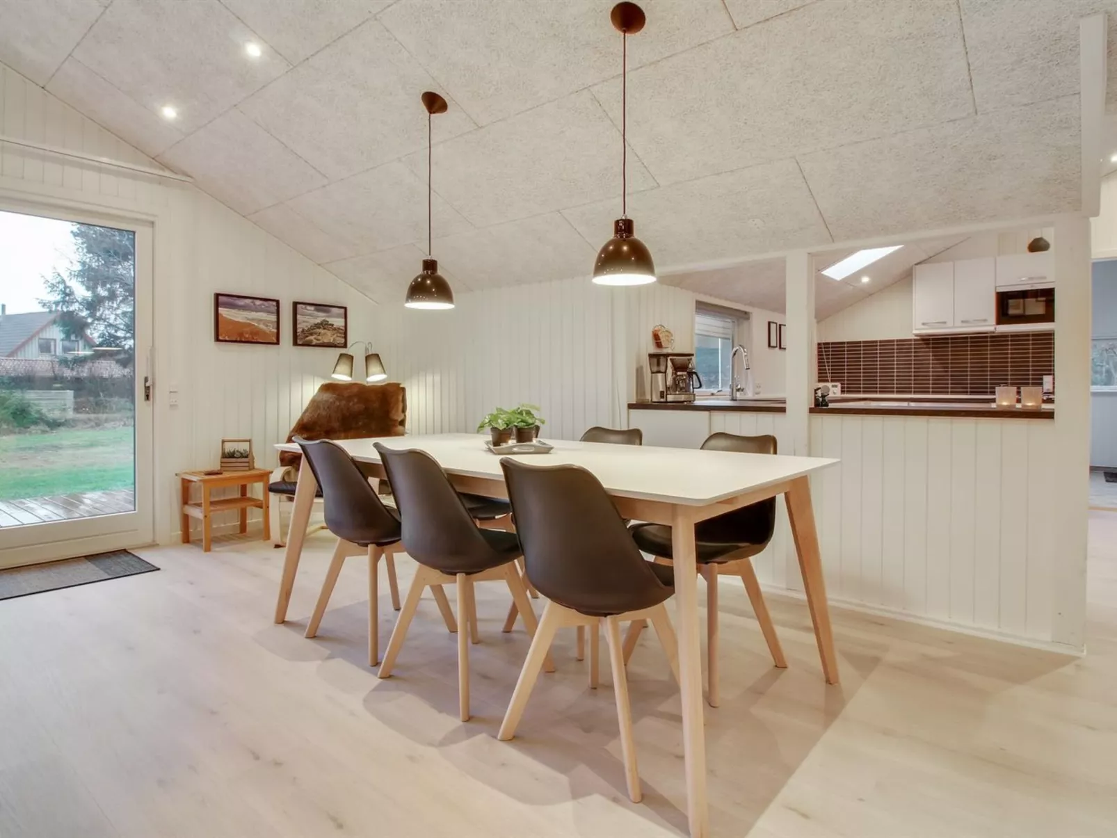 "Ria" - 250m from the sea-Inside