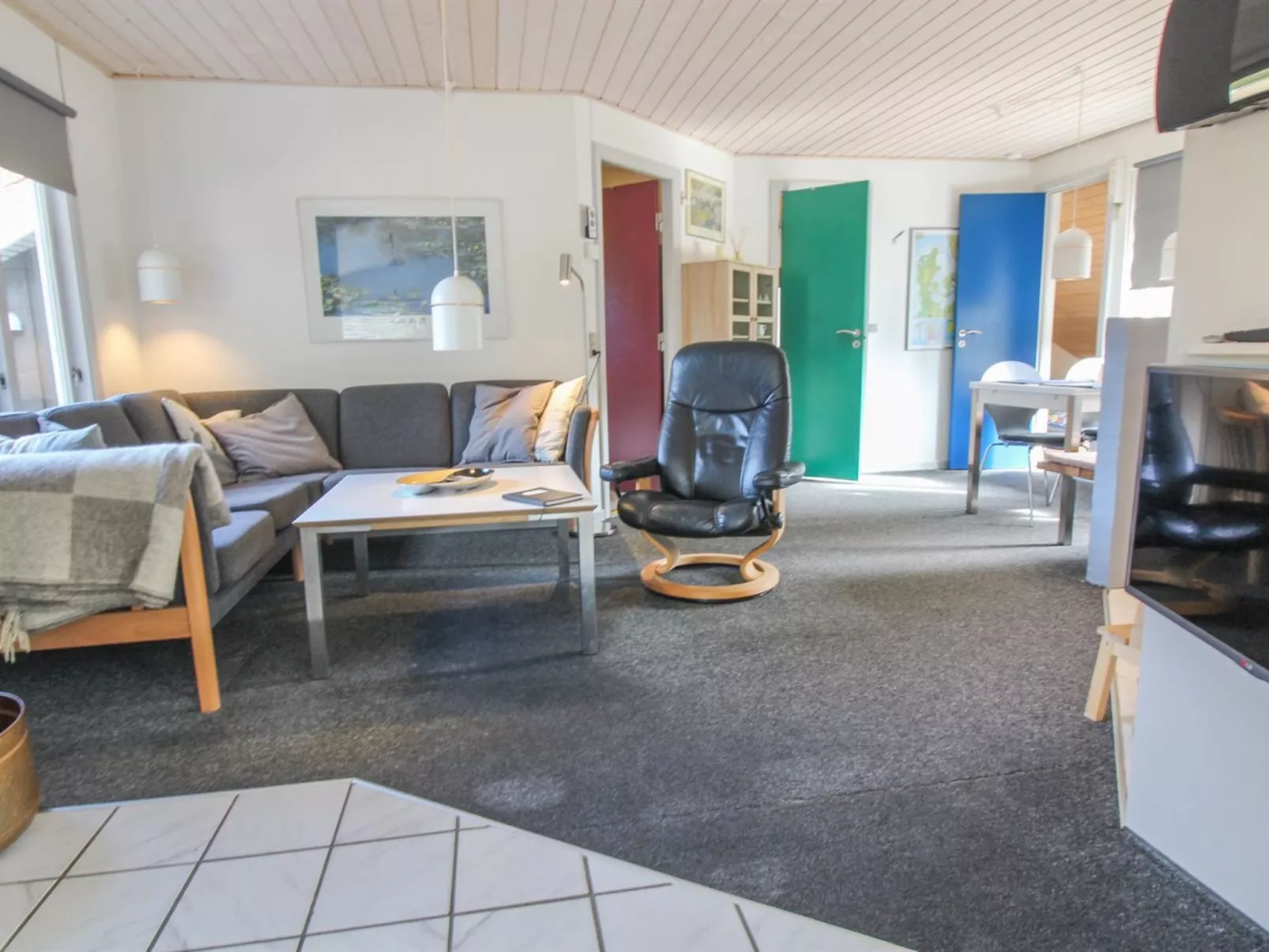 "Augustine" - 1.6km from the sea-Inside