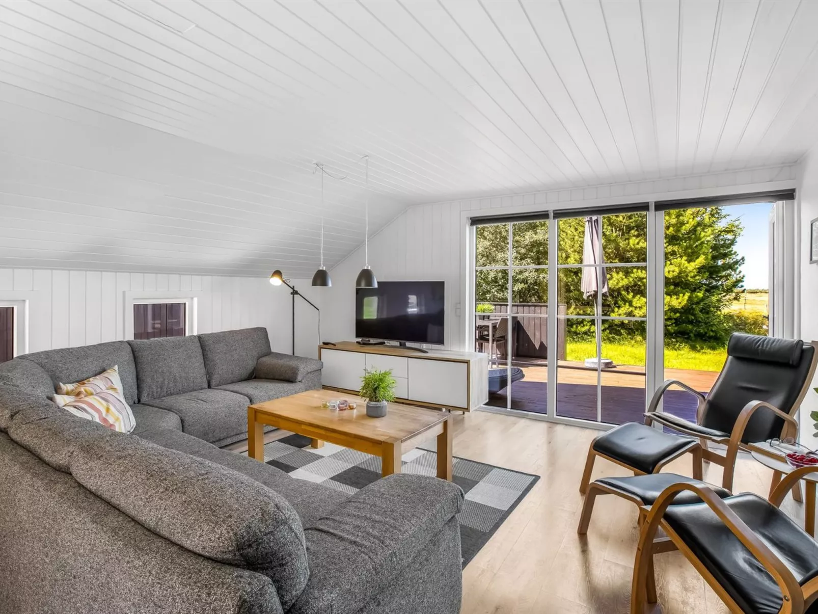 "Joseline" - 1.8km from the sea-Inside