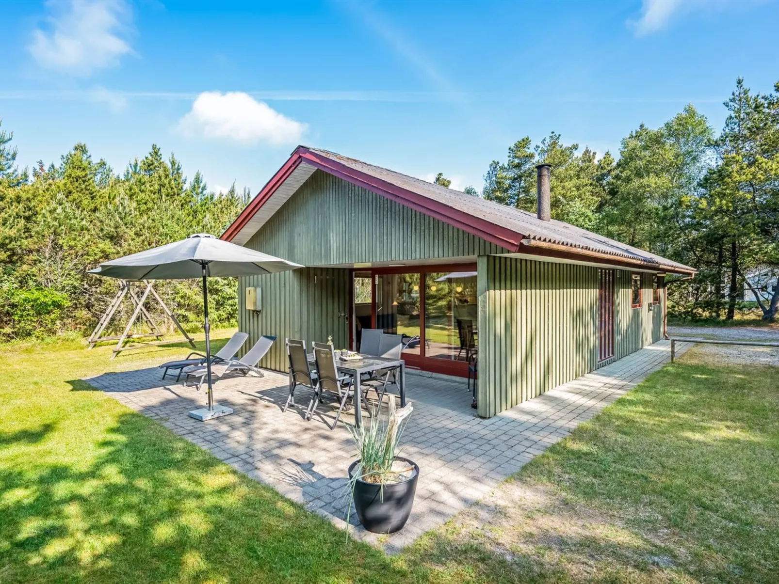 "Yngvy" - 1.3km from the sea-Outside