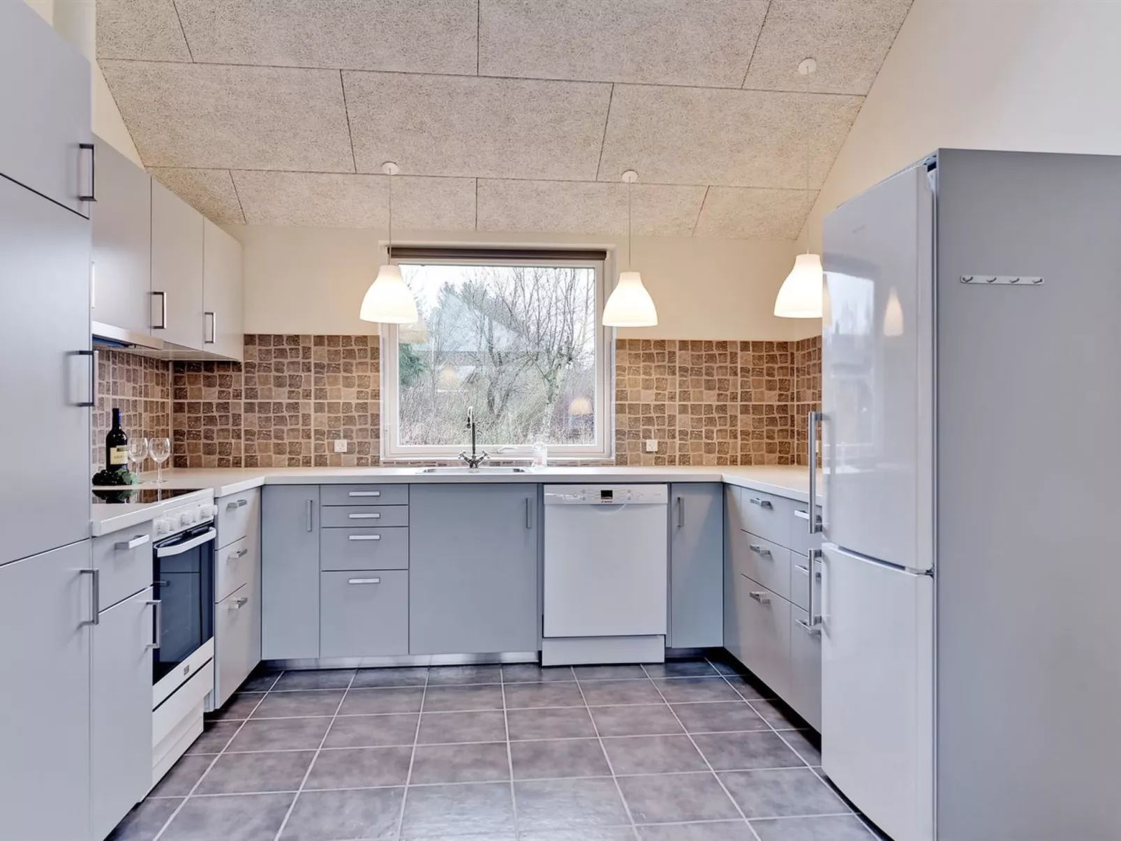 "Sada" - 12km from the sea-Inside