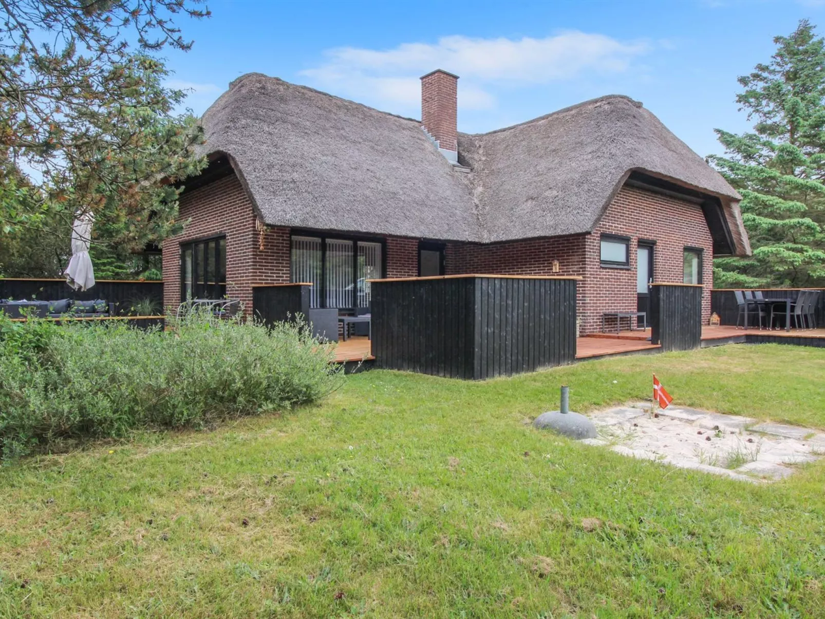 "Gunkil" - 800m from the sea-Outside