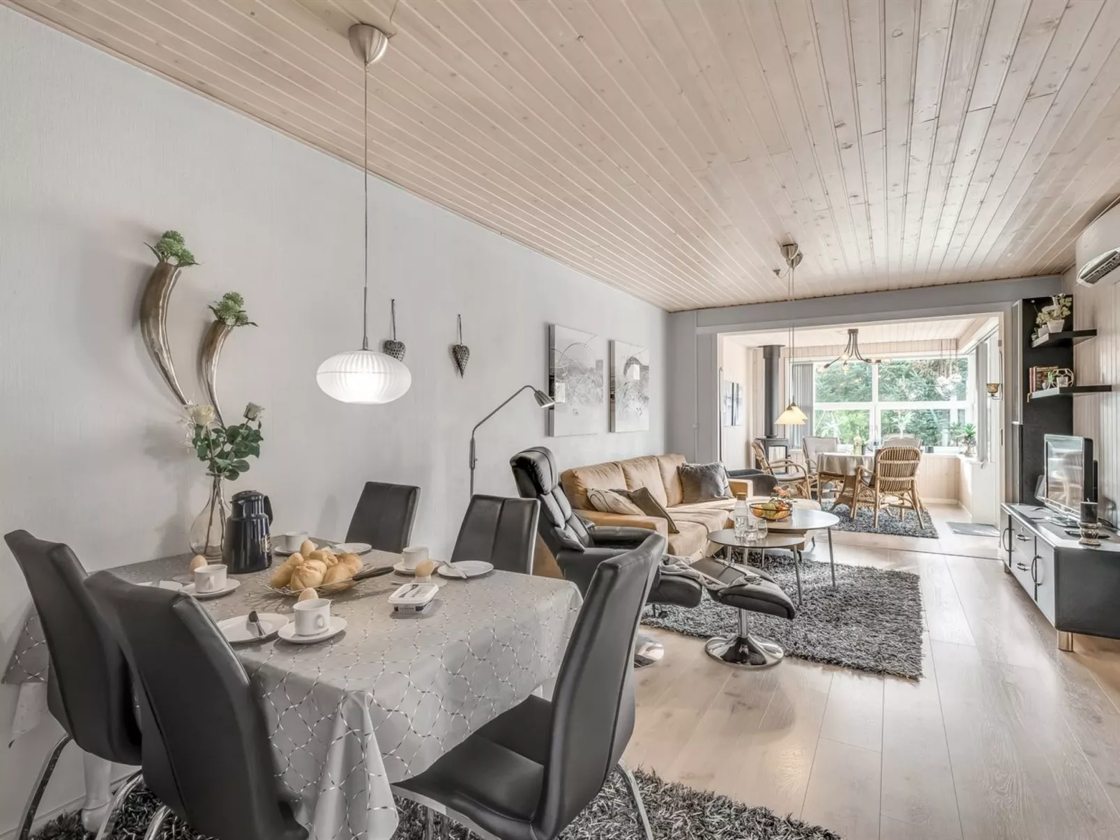 "Geert" - 900m from the sea-Inside