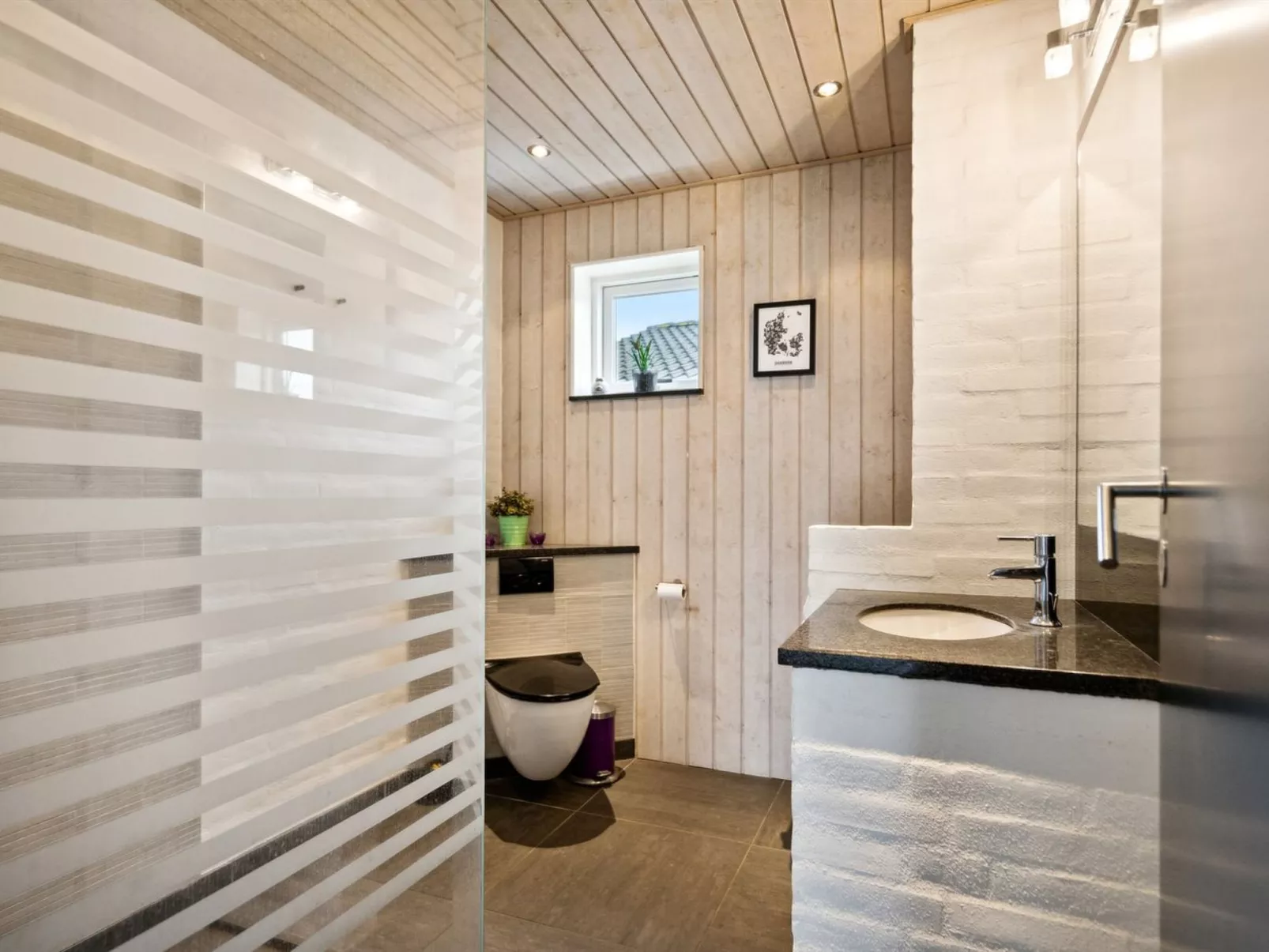 "Dory" - 30m from the sea-Inside