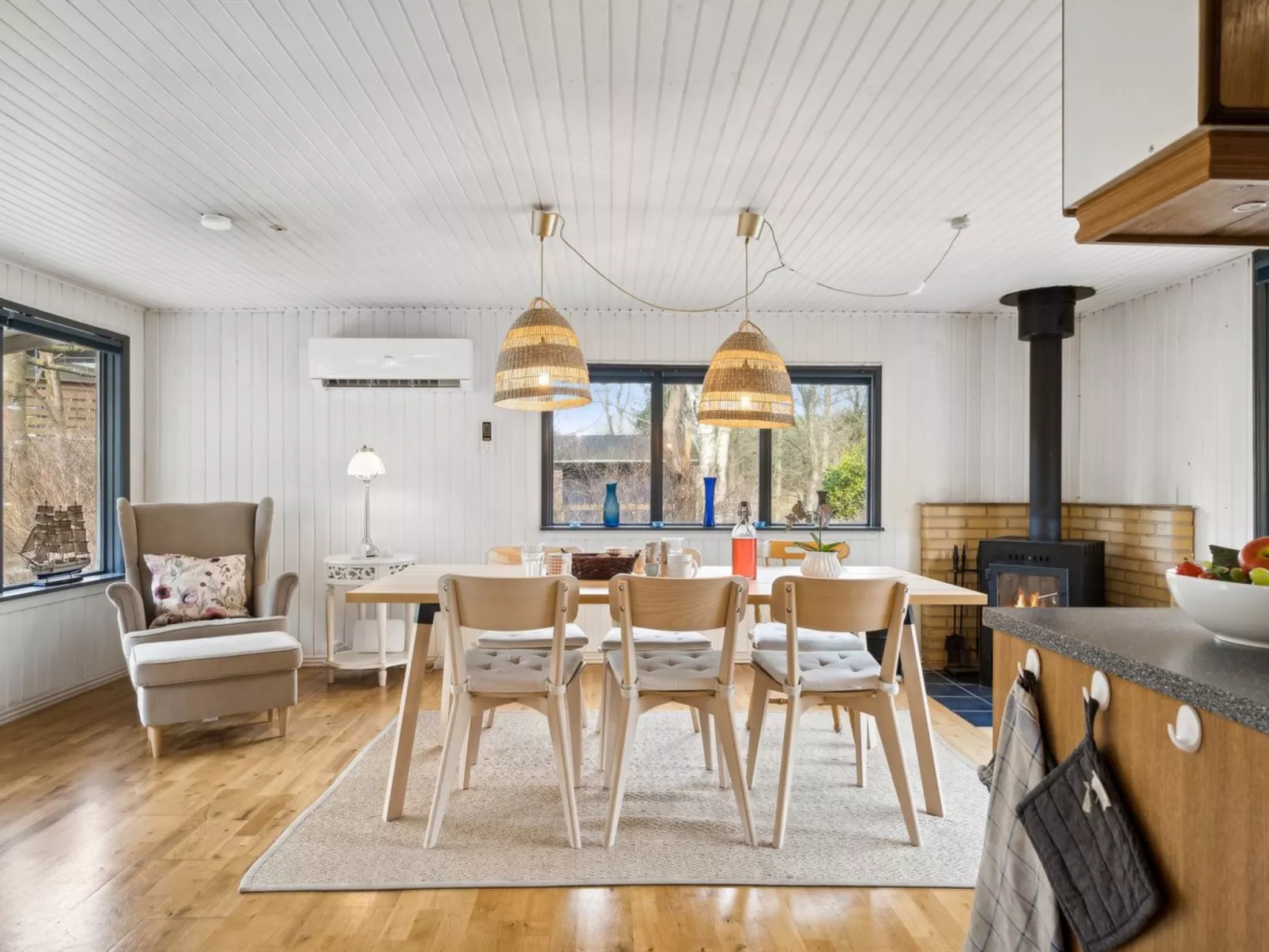 "Ulfiat" - 2km from the sea-Inside