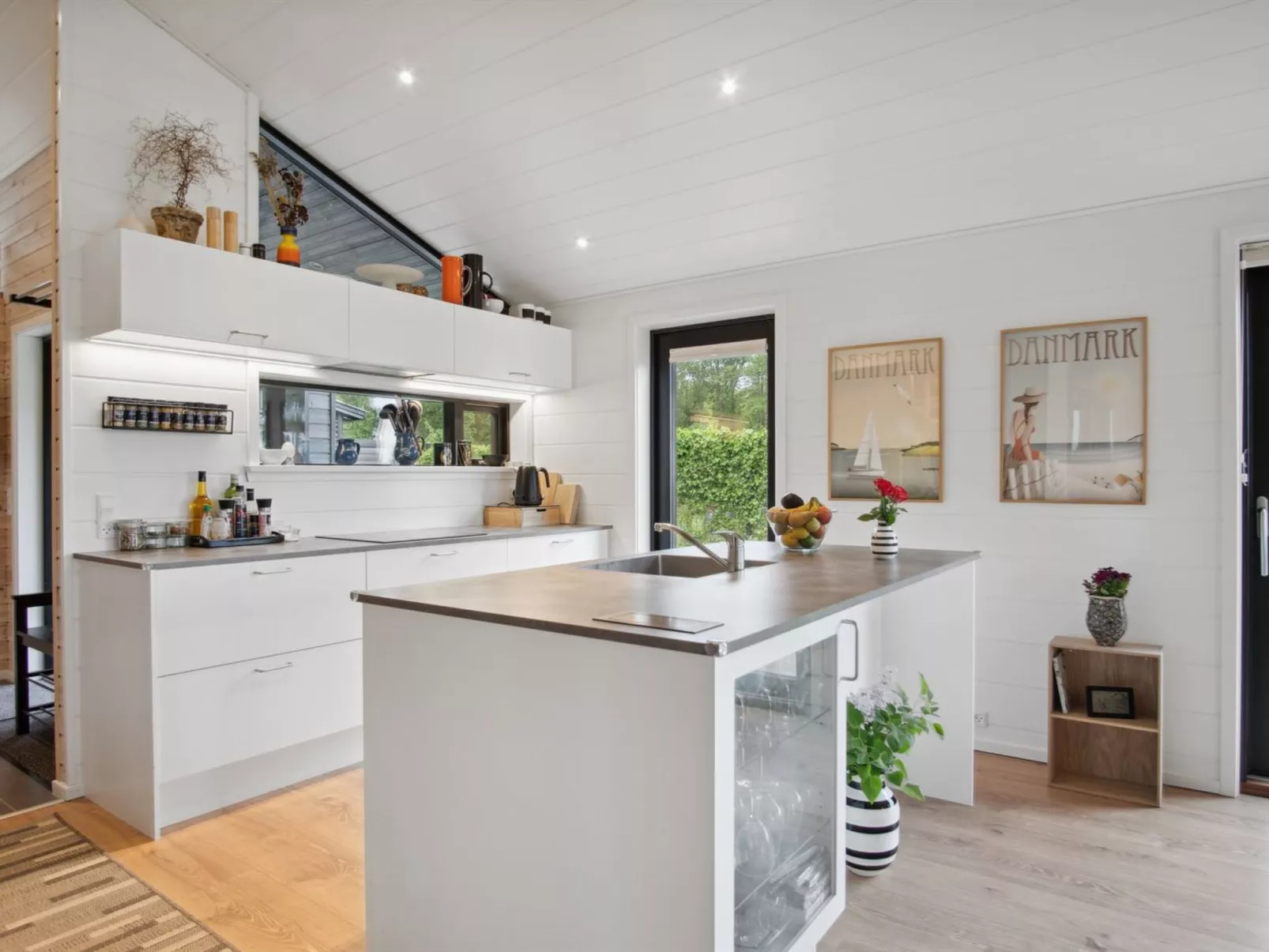 "Huldrik" - 100m from the sea-Inside