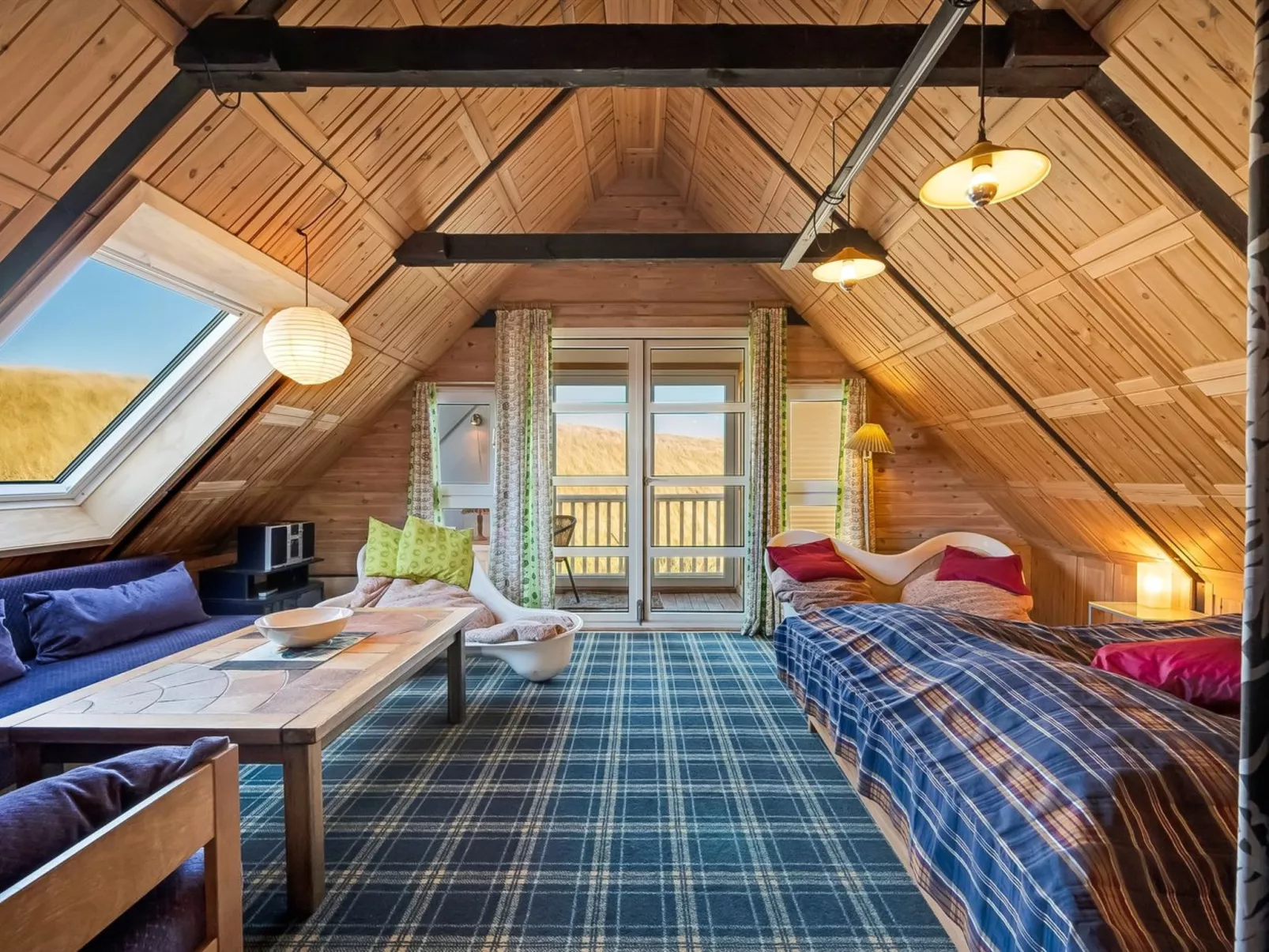 "Kurt" - 75m from the sea-Drinnen