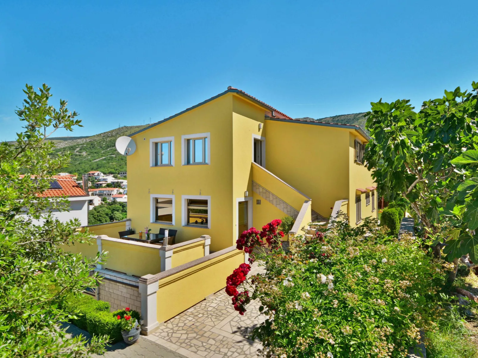Miškulin-Outside