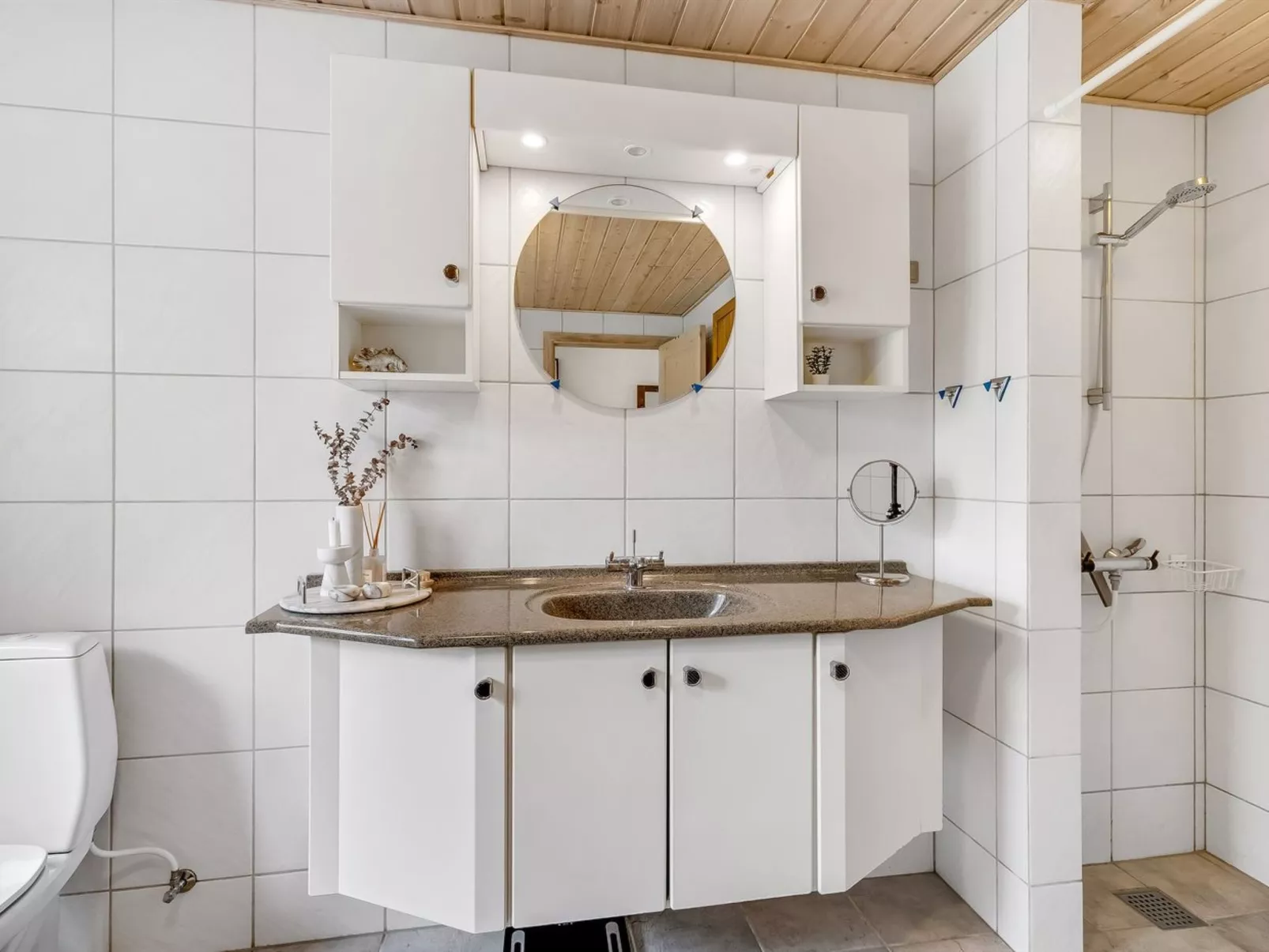 "Marlise" - 2.5km from the sea-Drinnen