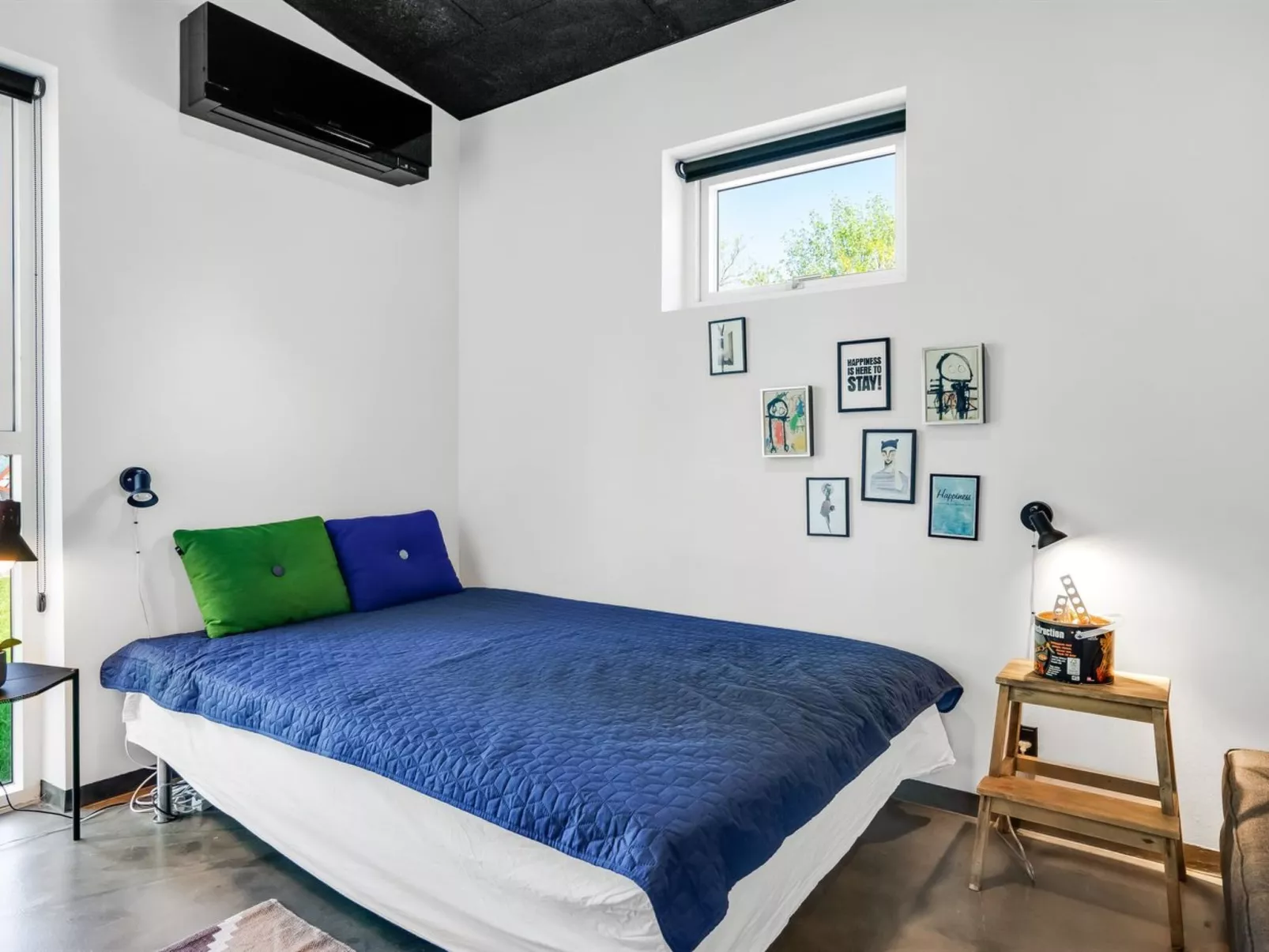 "Melina" - 900m to the fjord-Drinnen